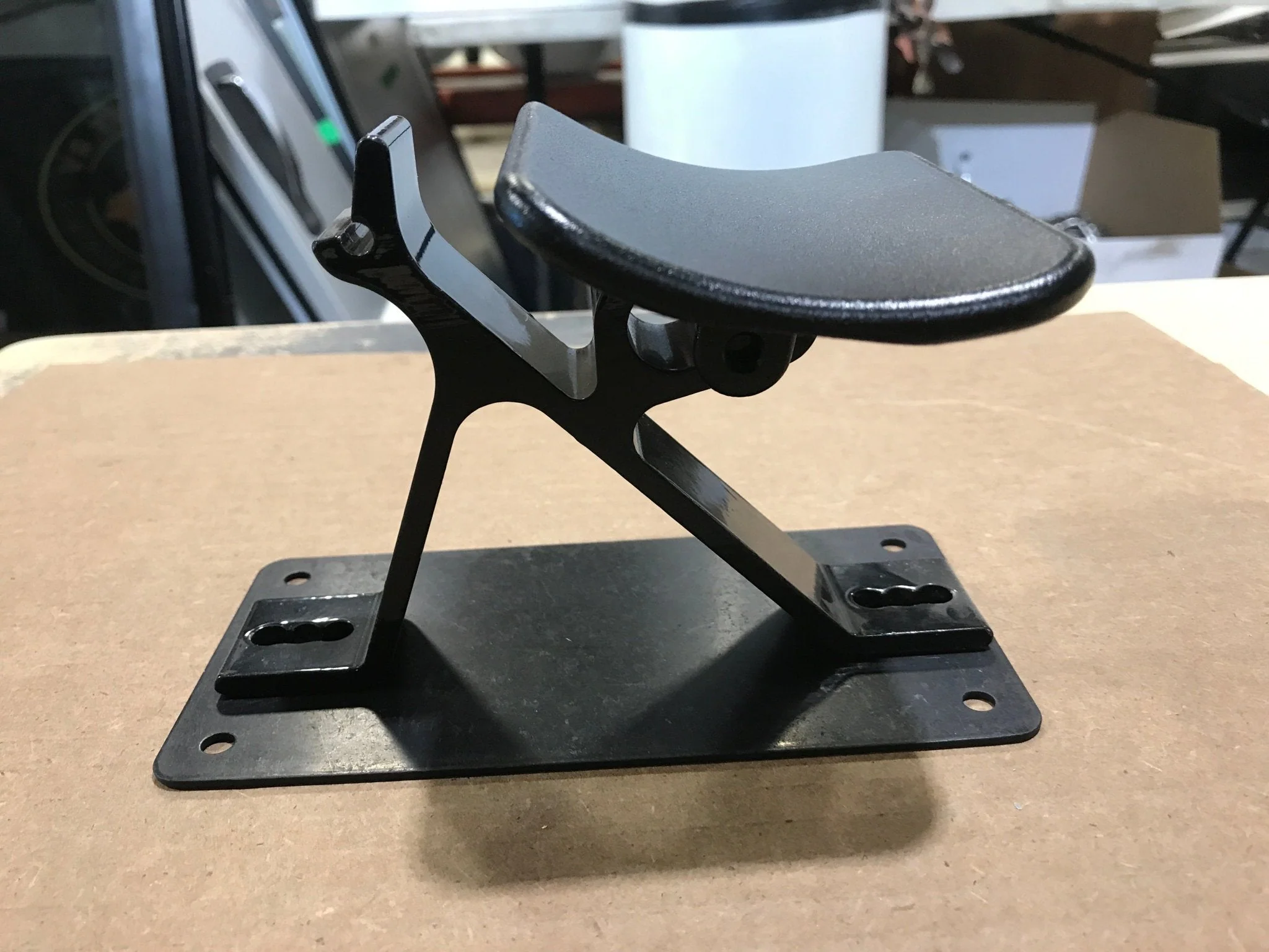 Used Carefree Cradle, With Bracket, Black - R00483 - Image 3