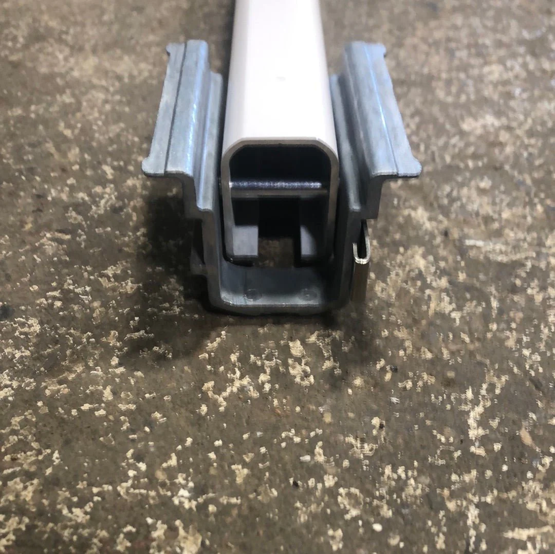 Used carefree fiesta lite Lower Brace Right Front Rafter arm R001669-005 - Image 3