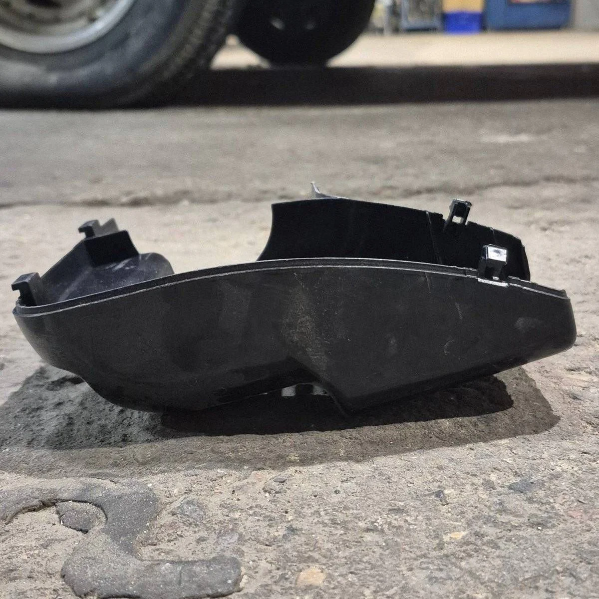 Used Carefree Power Awning Idler/ Rear, Back Cover, Black - R001932-006 - Image 4