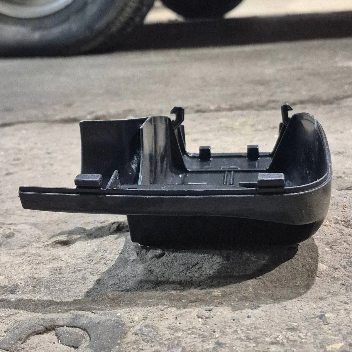 Used Carefree Power Awning Idler/ Rear, Back Cover, Black - R001932-006 - Image 6