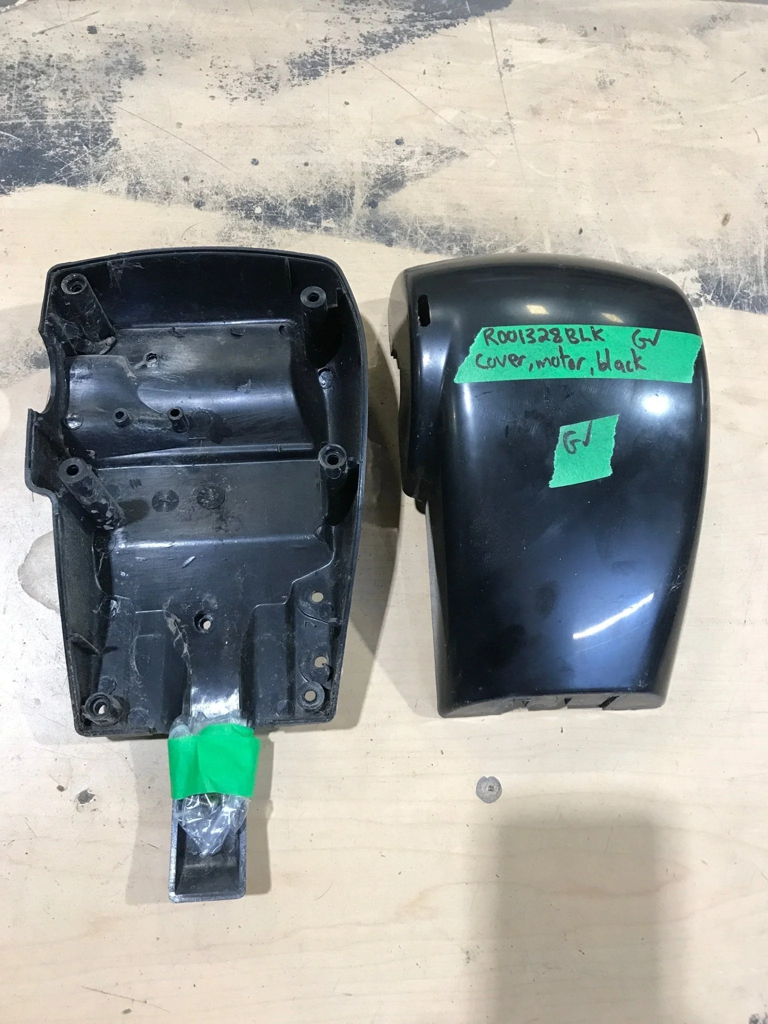 Used Carefree RV Motor Head Cover For Carefree Travelr Awning (R001328) Black - Image 2
