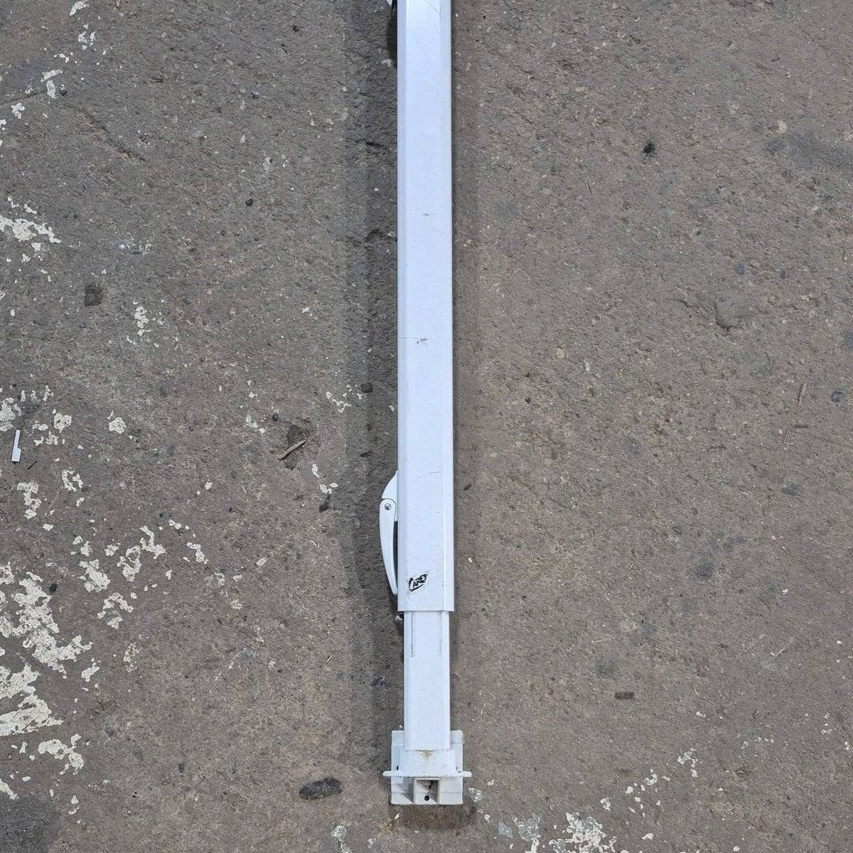 Used Carefree Single Manual Arm, 72", White - R00415-316-55 - Image 4