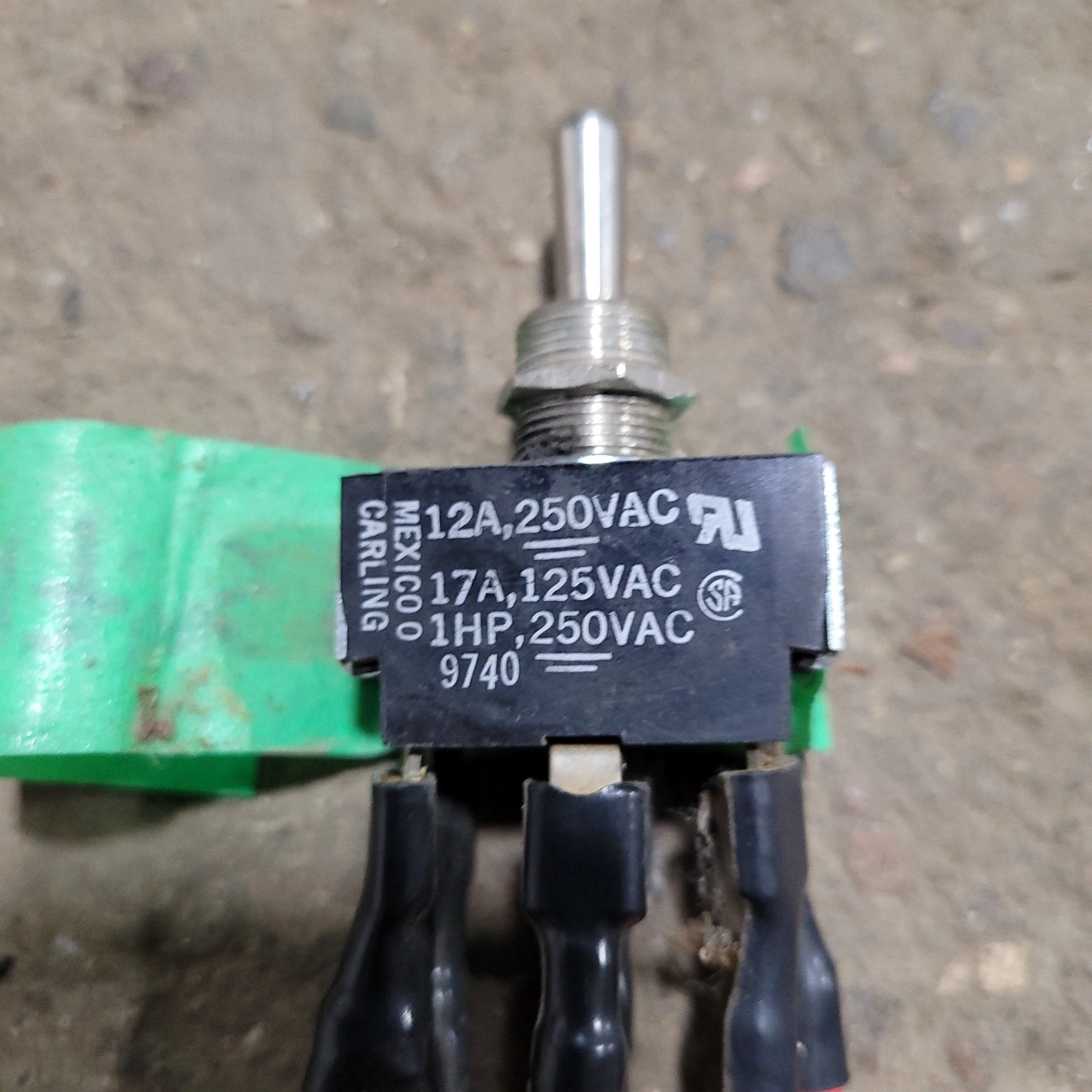 Used Carling Bat-Handle Toggle Switch On-Off-On - Image 2