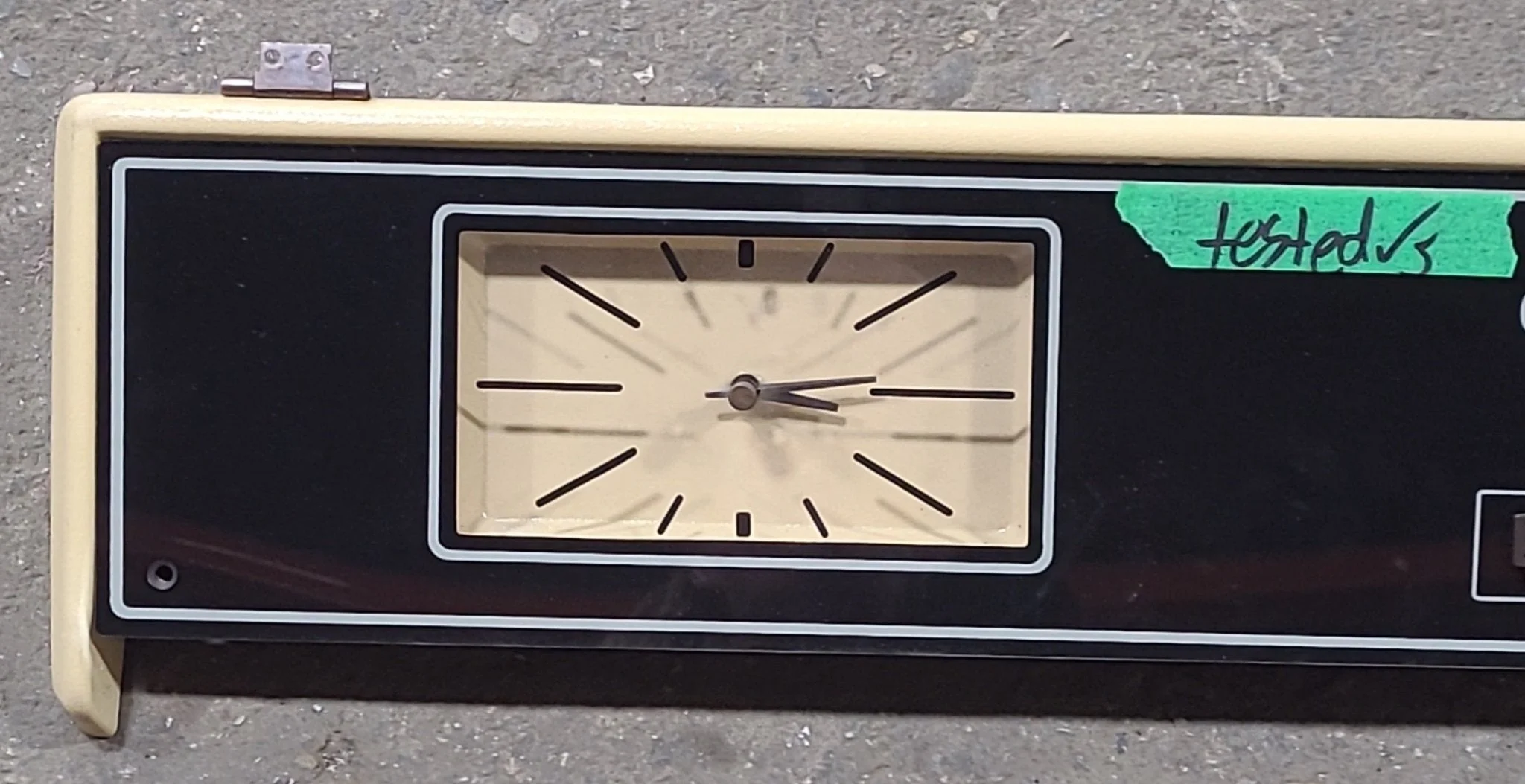 Used Chevy Motorhome Dashboard Monitor Panel - Image 2