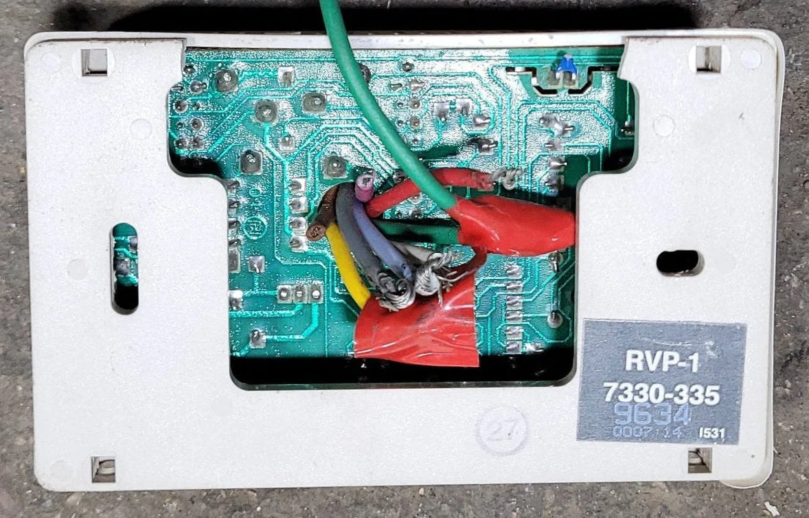 Used Coleman Air Conditioner Analog Thermostat - RVP-1 , 7330-335 - Image 2