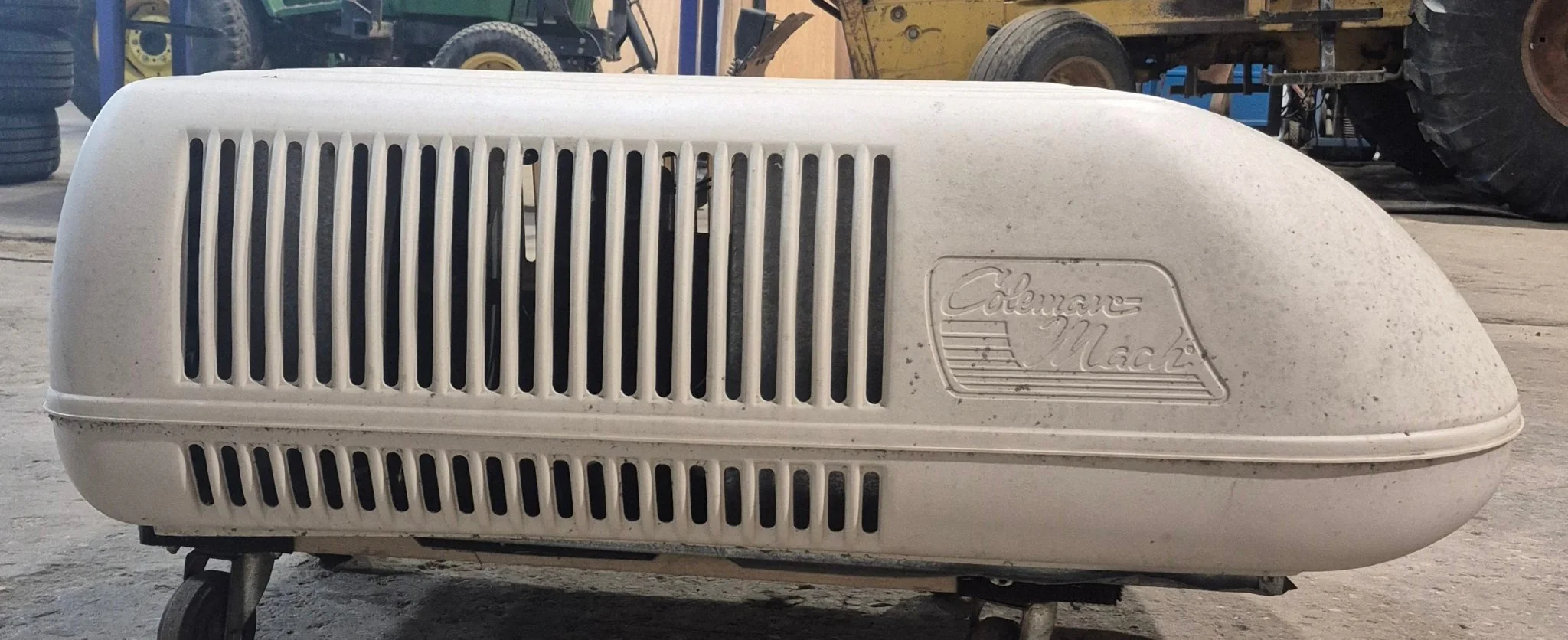 Used Coleman Air Conditioner, Head Unit, 13000 BTU, Cool Only - 7333B887 - Image 2