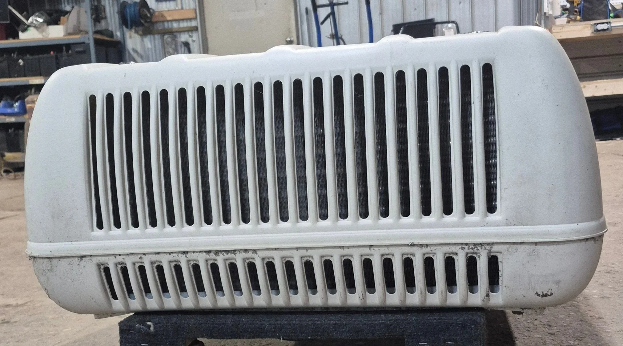 Used Coleman Air Conditioner, Head Unit, 13000 BTU, Cool Only - 7333B887 - Image 5