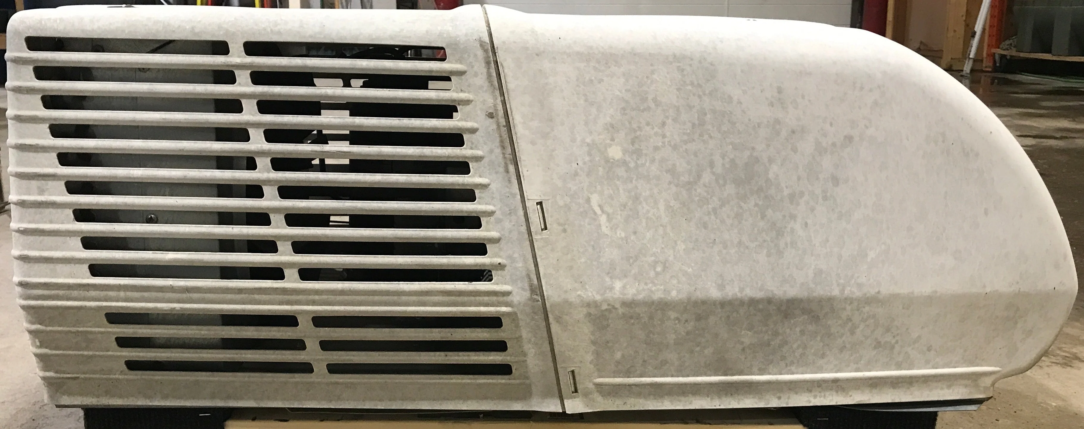 Used Coleman Air Conditioner, Head Unit, 13500 BTU, Cool Only - 7333C8664 - Image 2