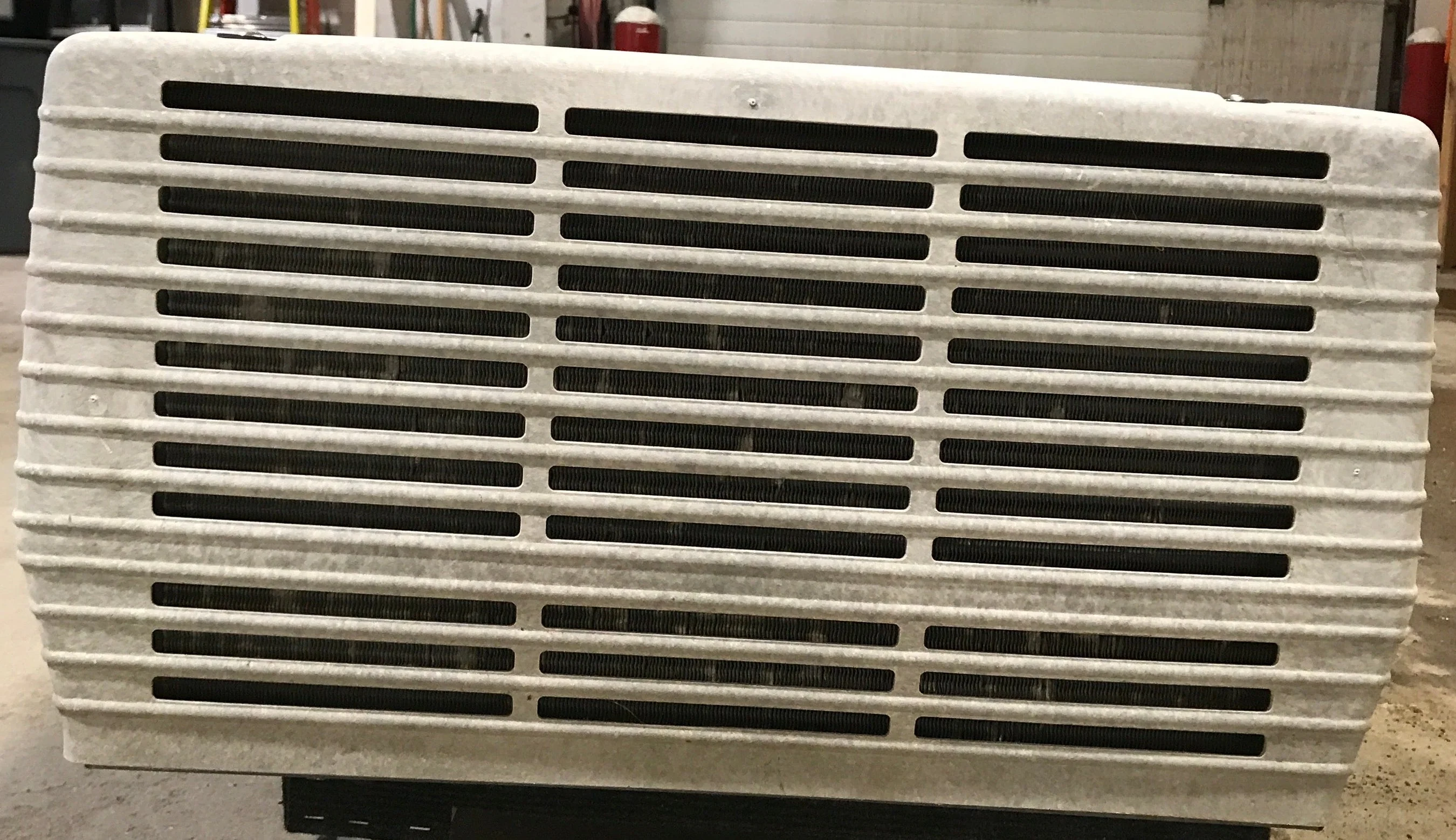 Used Coleman Air Conditioner, Head Unit, 13500 BTU, Cool Only - 7333C8664 - Image 3