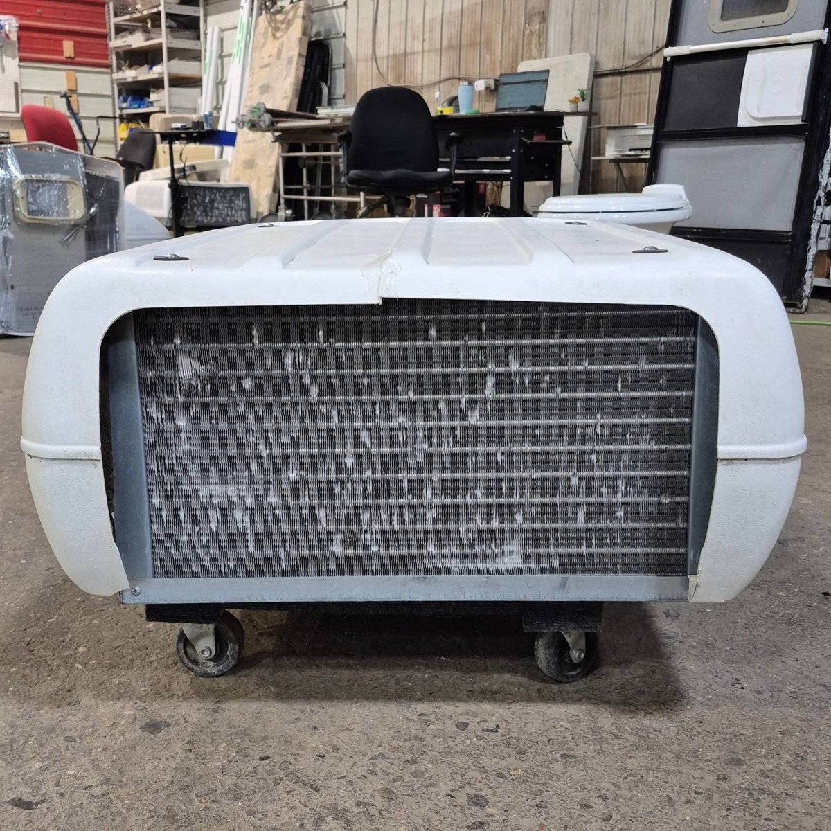 Used Coleman Air Conditioner, Head Unit, 13500 BTU, Cool Only - 8333A8715 - Image 6