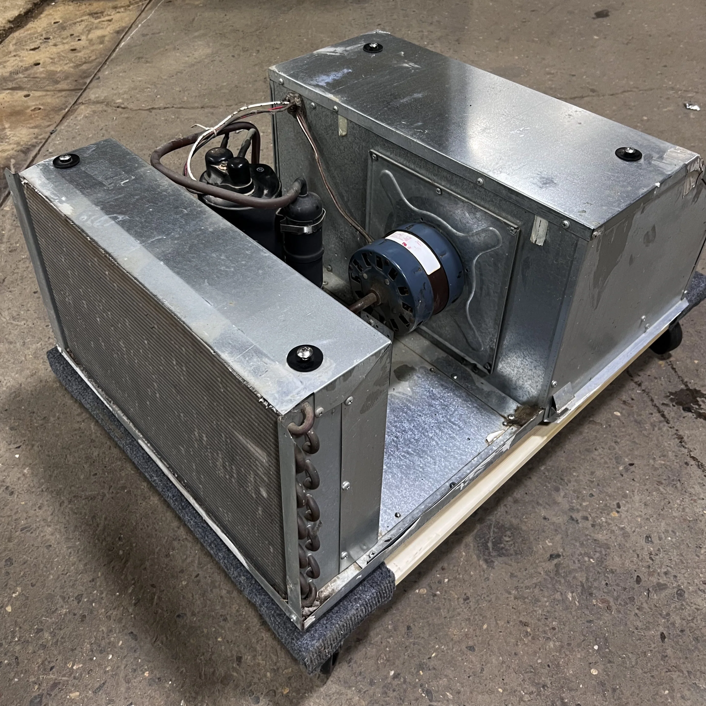 Used Coleman Air Conditioner Head Unit, 13500 BTU, Cool Only - 8633B676 - Image 9