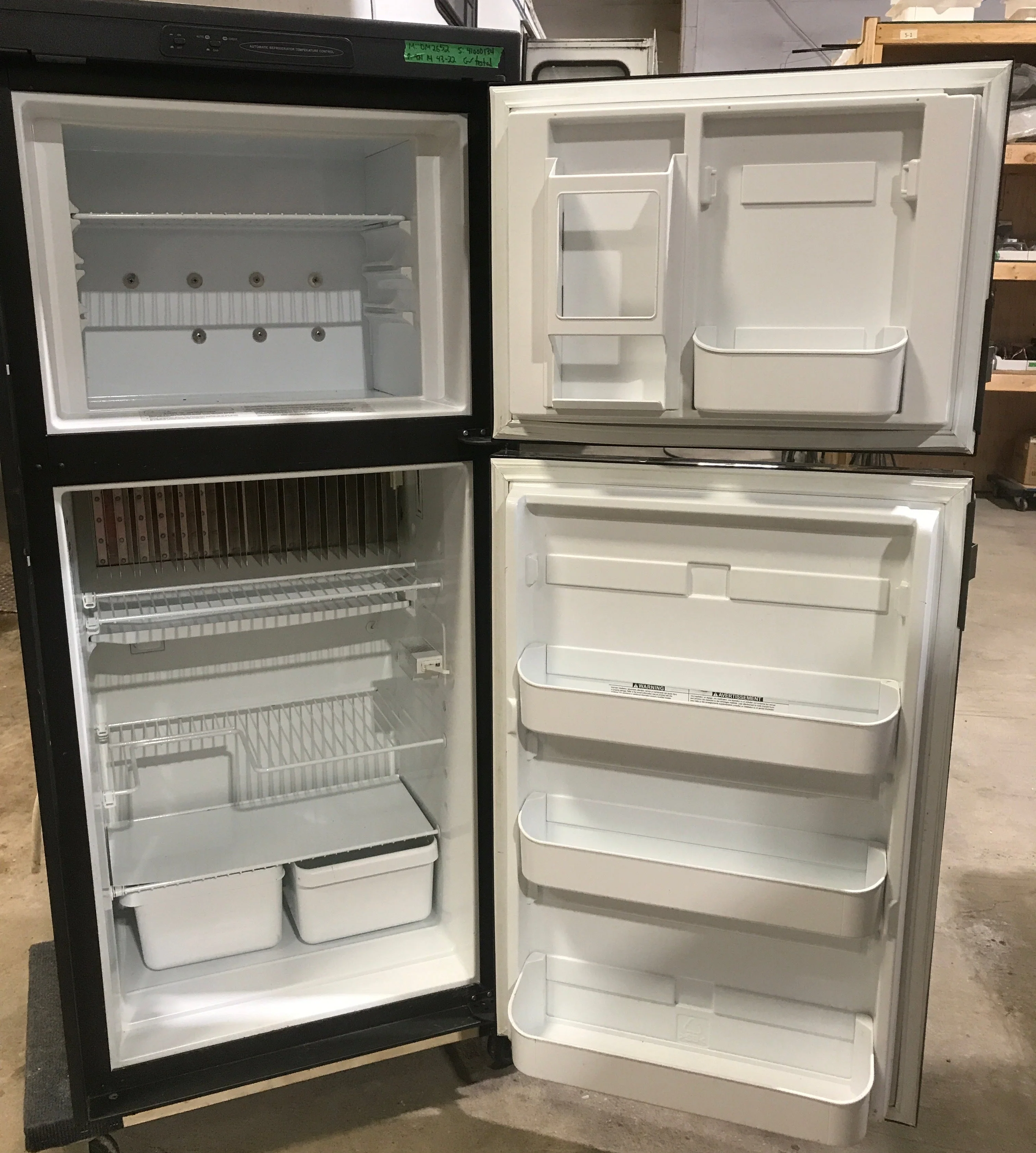 Used Complete Dometic Fridge, 2-Way - DM2652 - Image 2