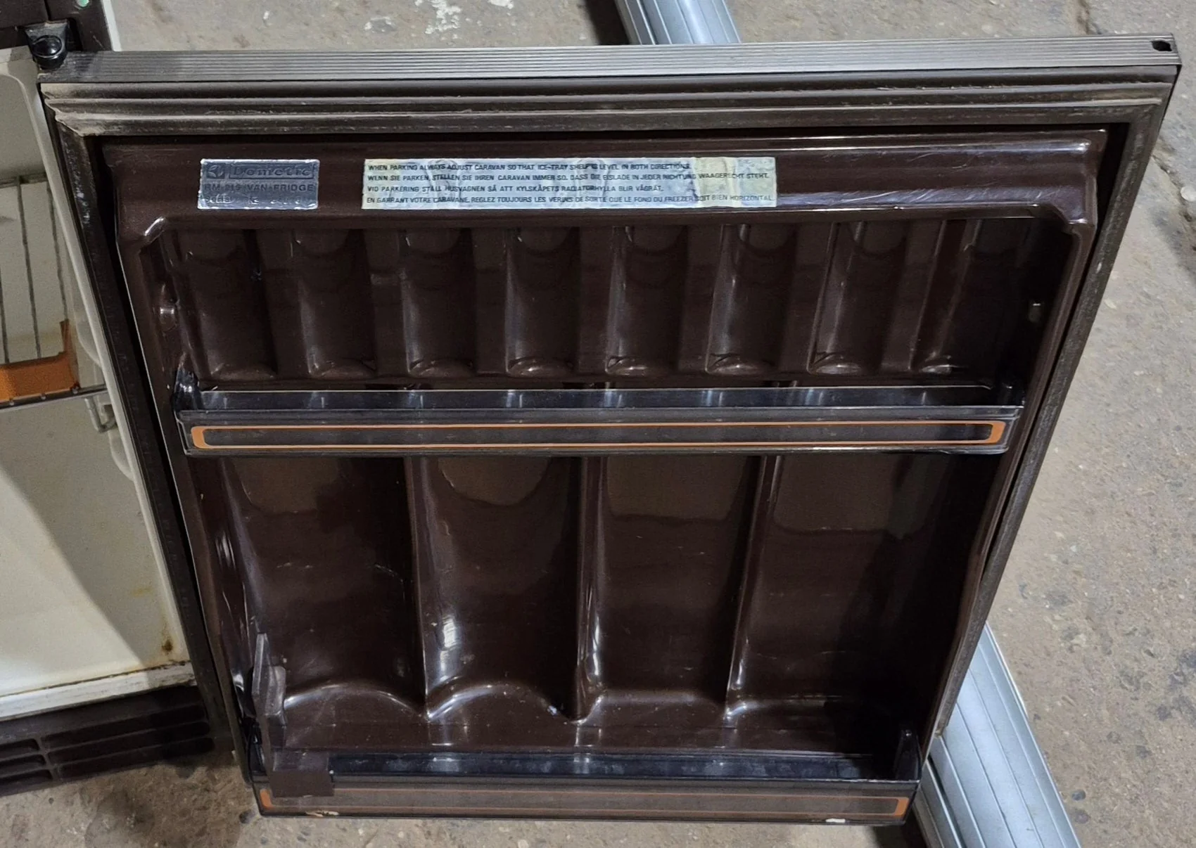 Used Complete Dometic Fridge 2-Way - RM215 - Image 3