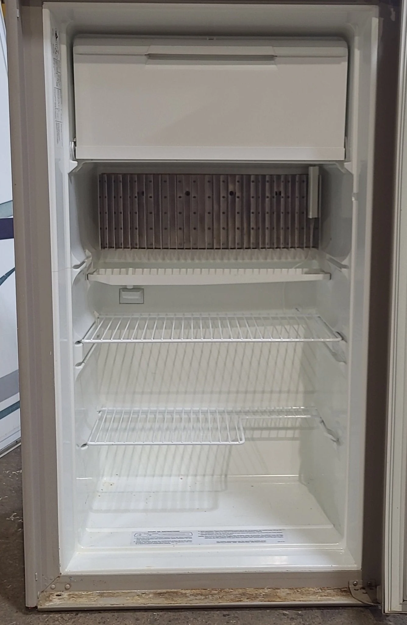 Used Complete Dometic Fridge, 2-Way - RM2551 - Image 6