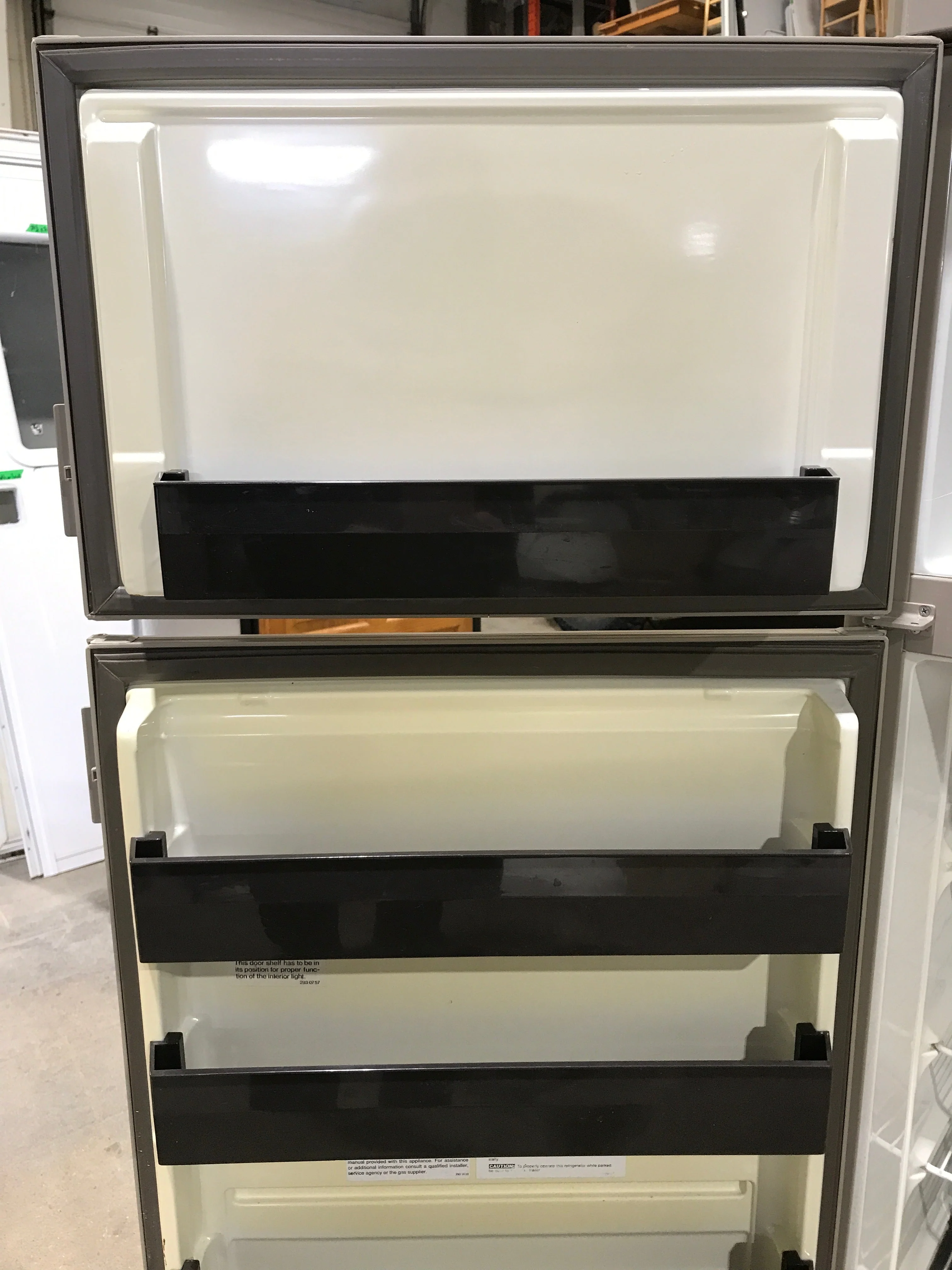 Used Complete Dometic Fridge, 2-Way -RM2611 - Image 3