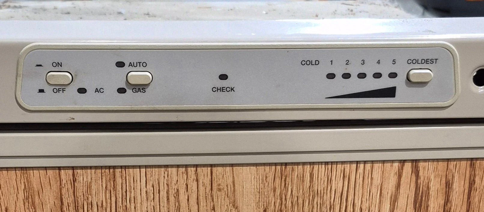 Used Complete Dometic Fridge, 2-Way - RM2620 - Image 2