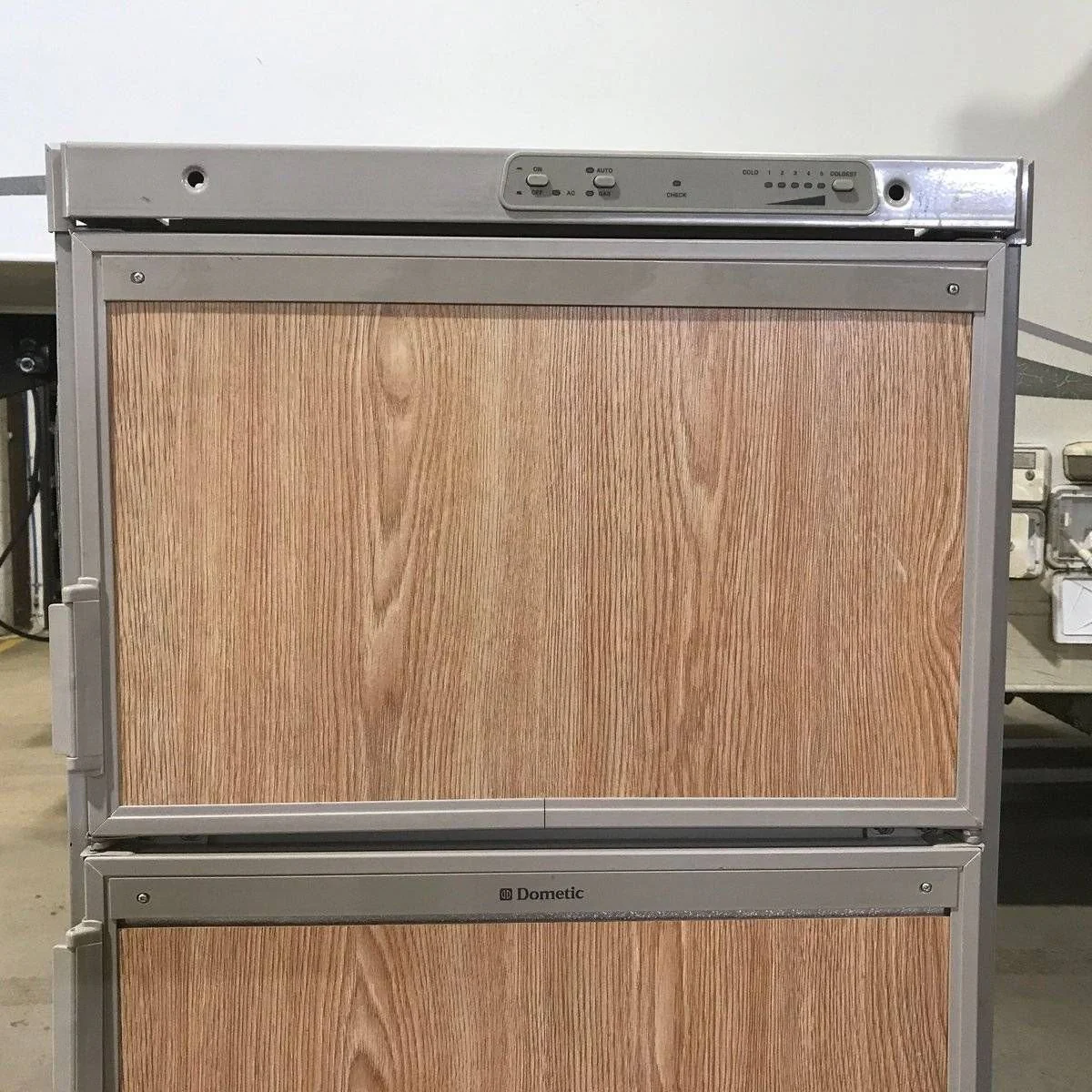 Used Complete Dometic Fridge, 2-Way - RM2620RX - Image 2