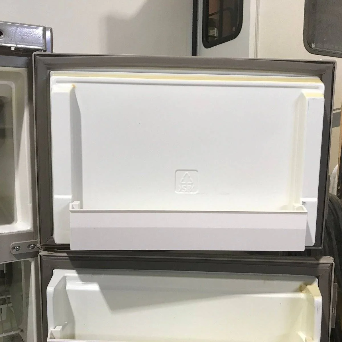 Used Complete Dometic Fridge, 2-Way - RM2620RX - Image 6
