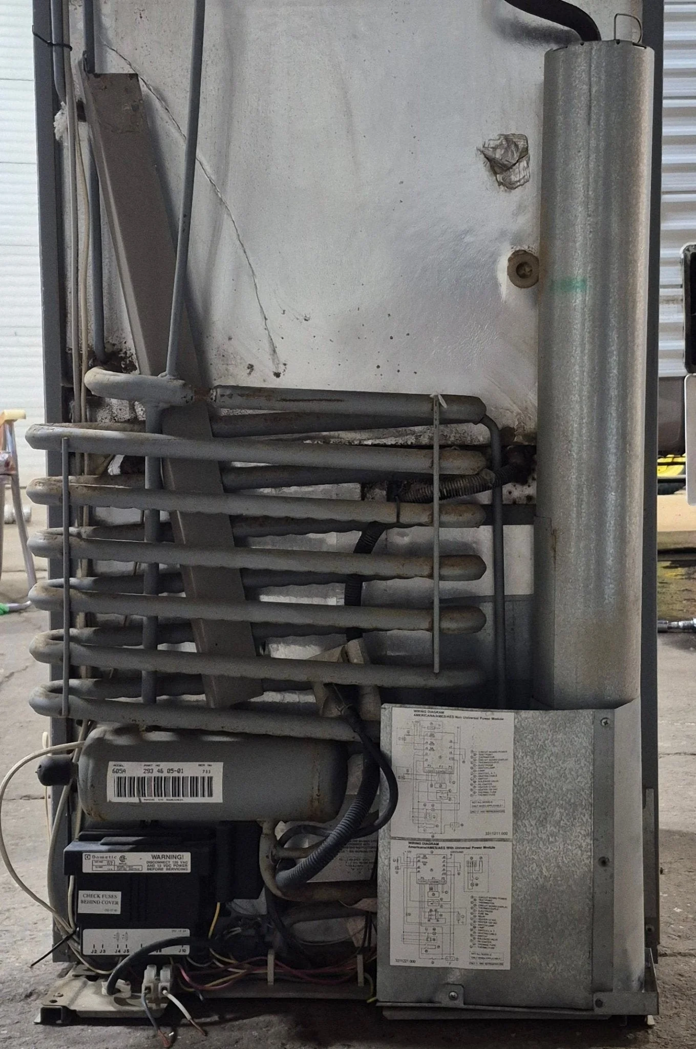 Used Complete Dometic Fridge, 2-Way - RM2652 - Image 11