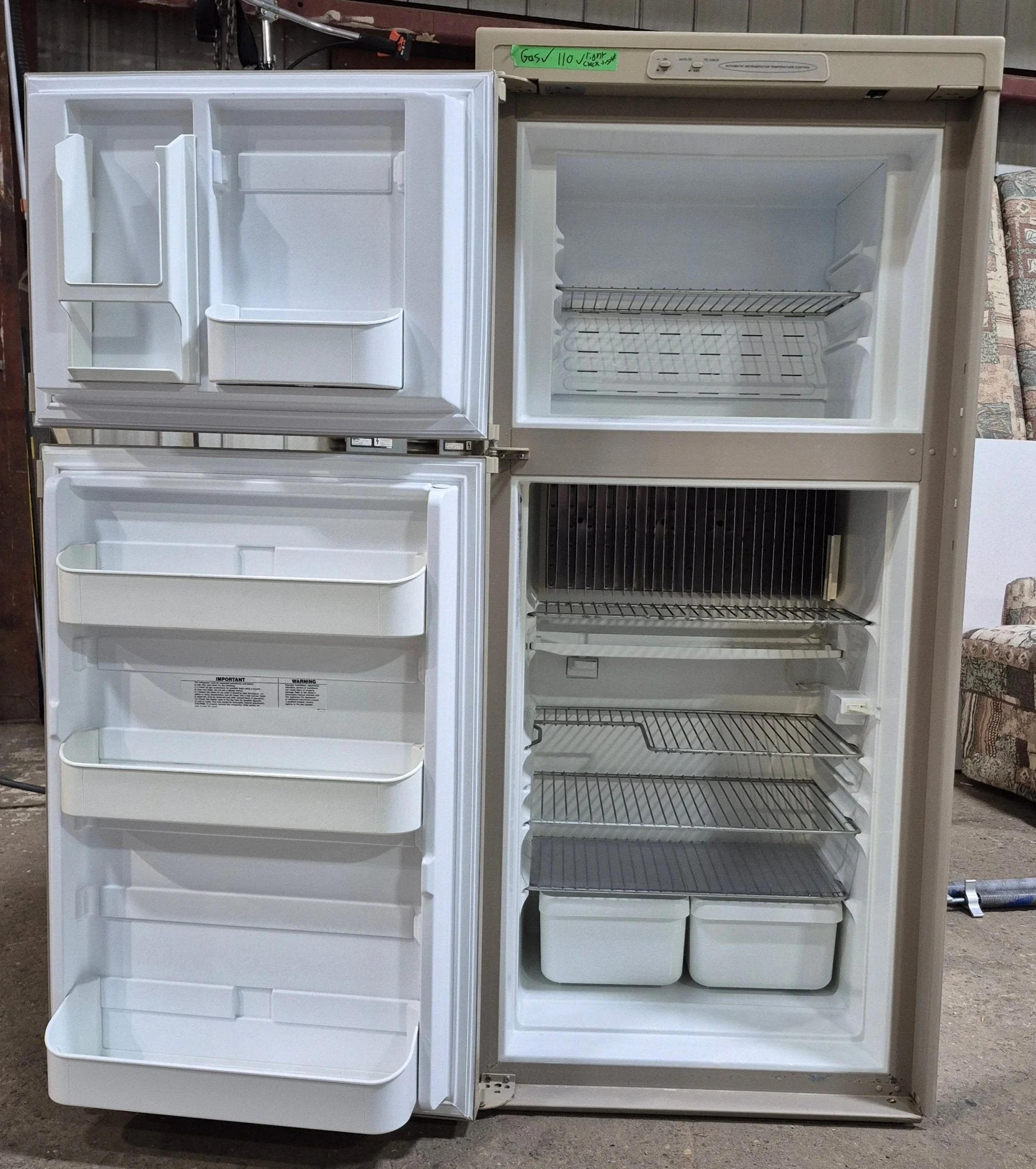 Used Complete Dometic Fridge, 2-Way - RM2652 - Image 4
