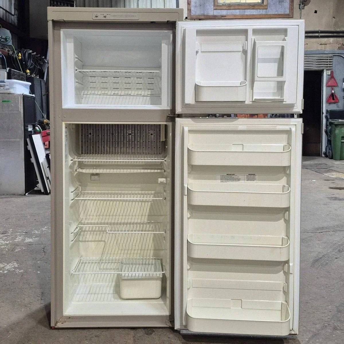 Used Complete Dometic Fridge, 2-Way - RM2652 - Image 4