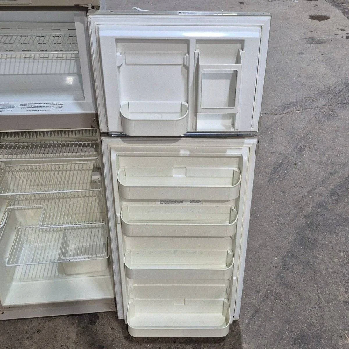 Used Complete Dometic Fridge, 2-Way - RM2652 - Image 5