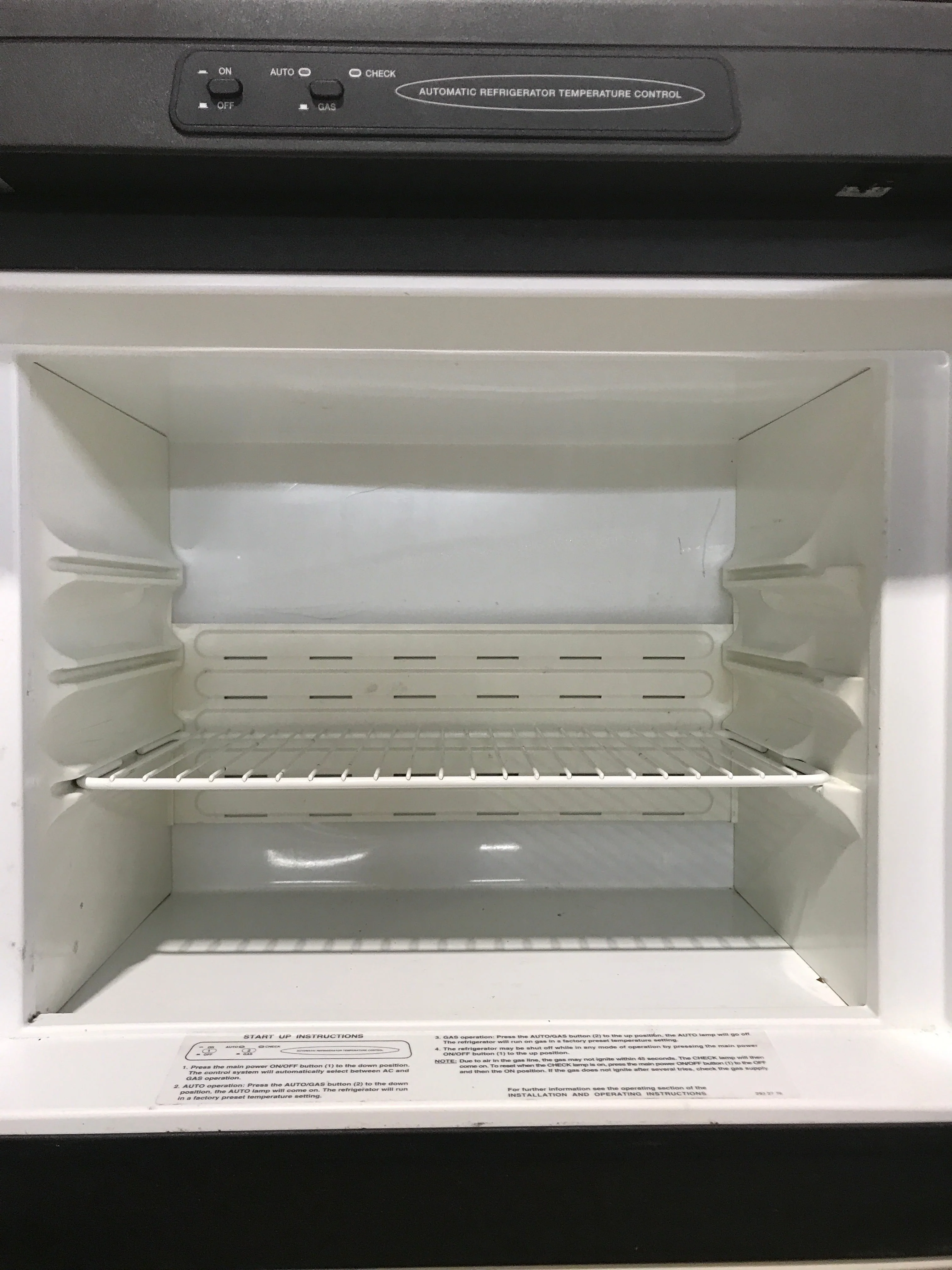 Used Complete Dometic Fridge, 2-Way - RM2852 - Image 3