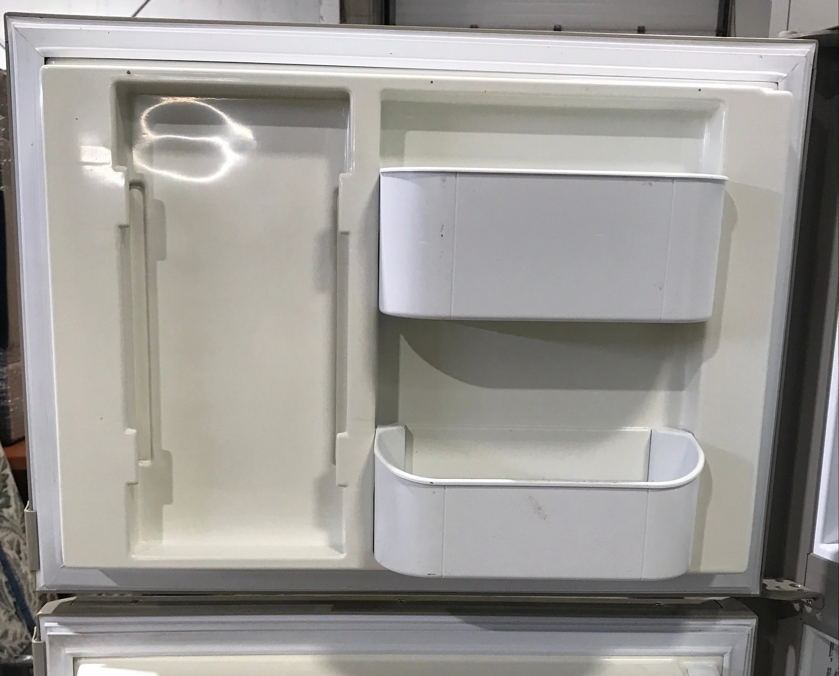 Used Complete Dometic Fridge, 2-Way - RM3662 - Image 3