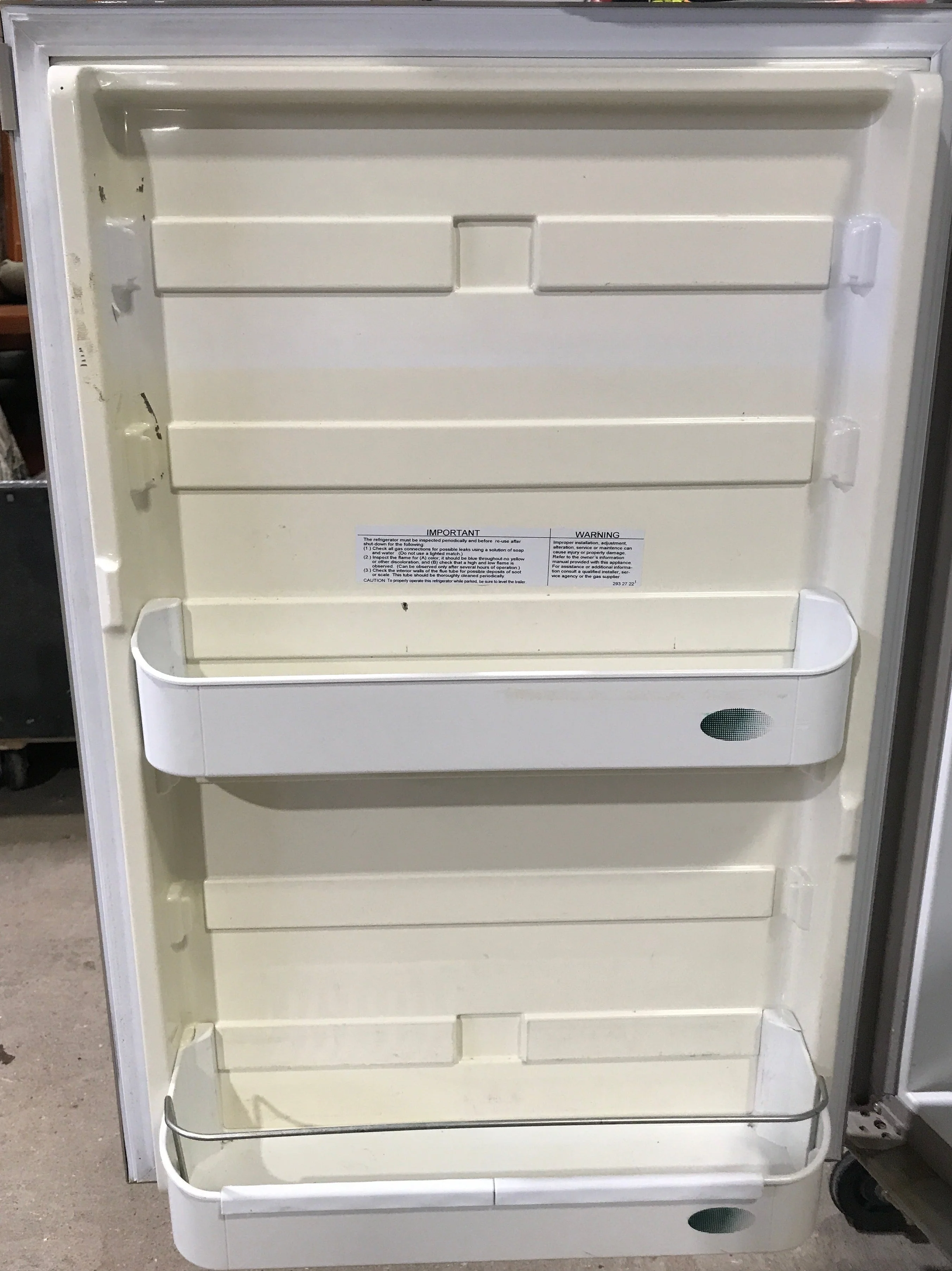 Used Complete Dometic Fridge, 2-Way - RM3662 - Image 4