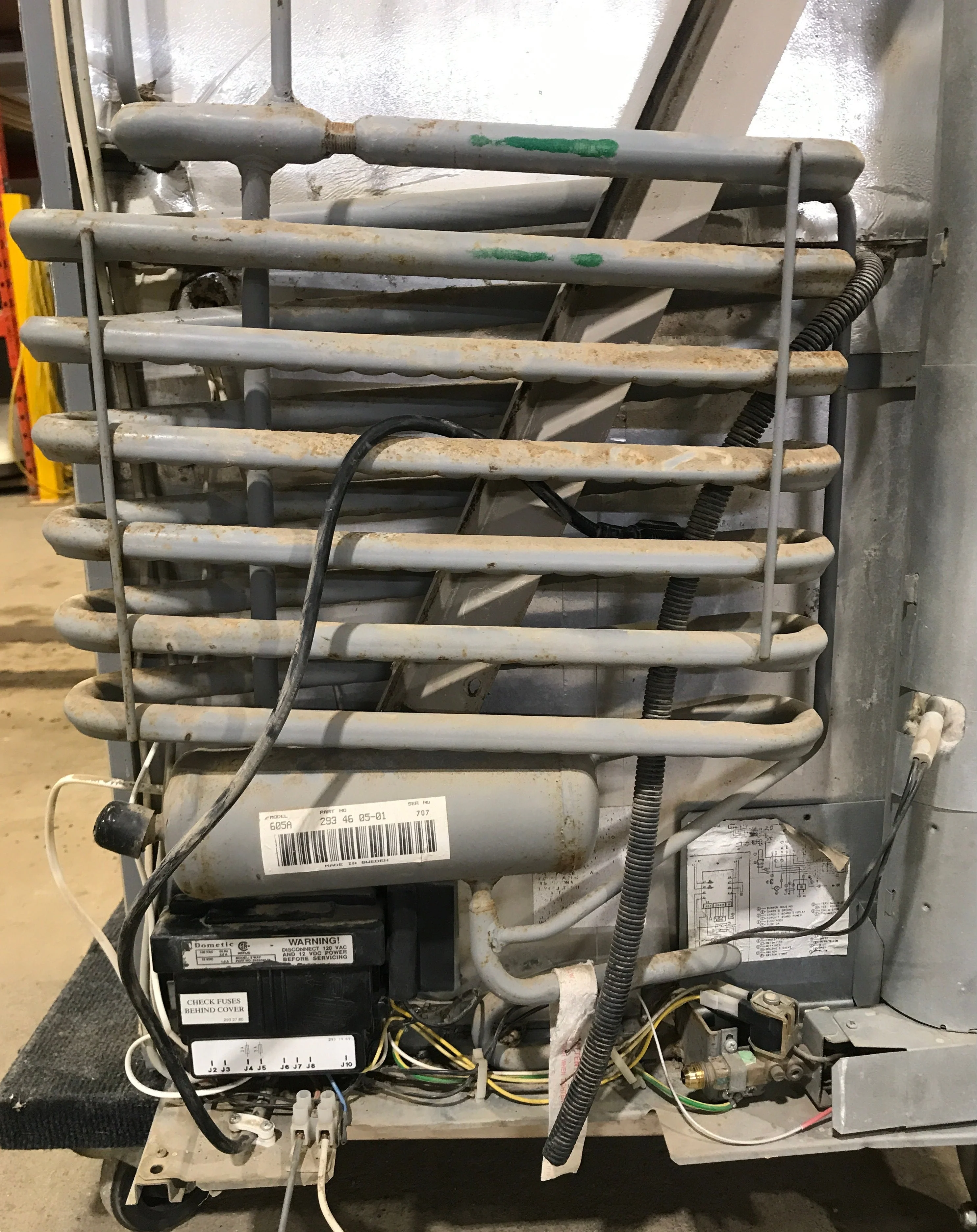 Used Complete Dometic Fridge, 2-Way - RM3662 - Image 8
