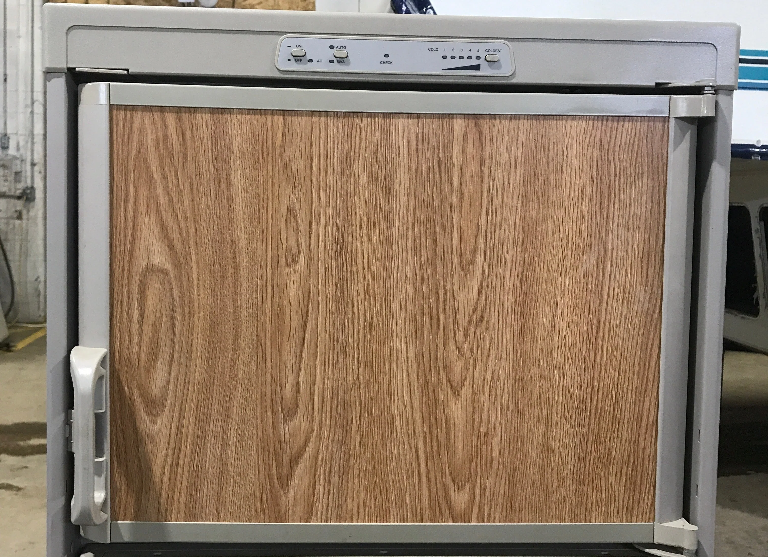 Used Complete Dometic Fridge, 2-Way - RM3662 - Image 2