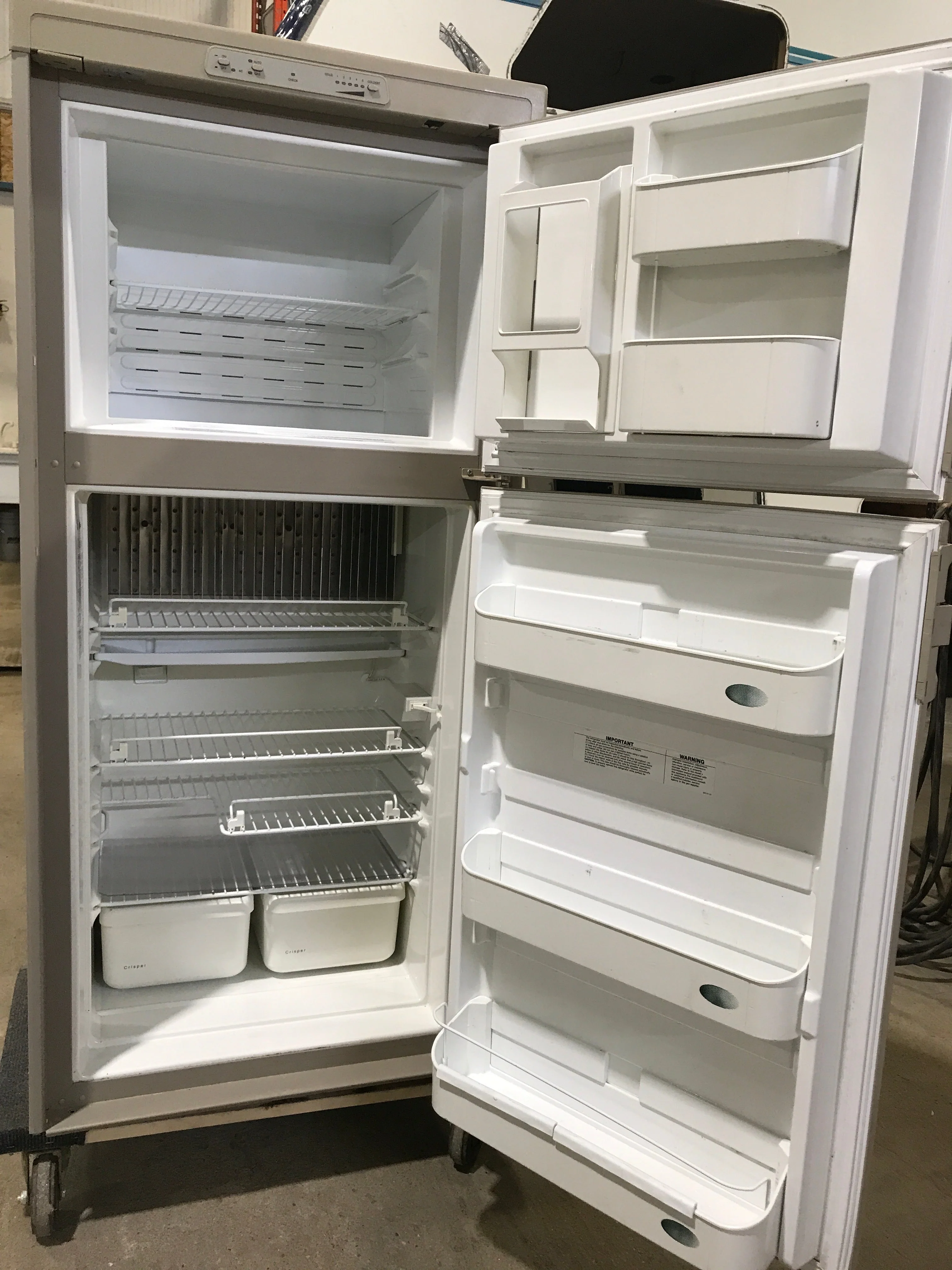 Used Complete Dometic Fridge, 2-Way - RM3662 - Image 4