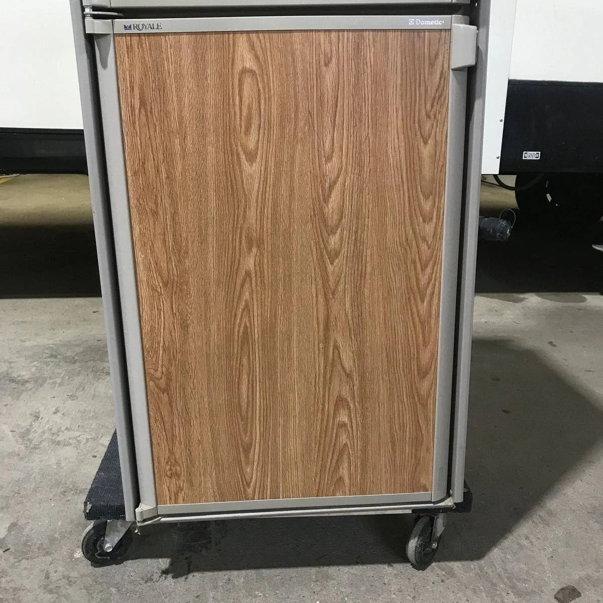 Used Complete Dometic Fridge, 2-Way - RM3662 - Image 3