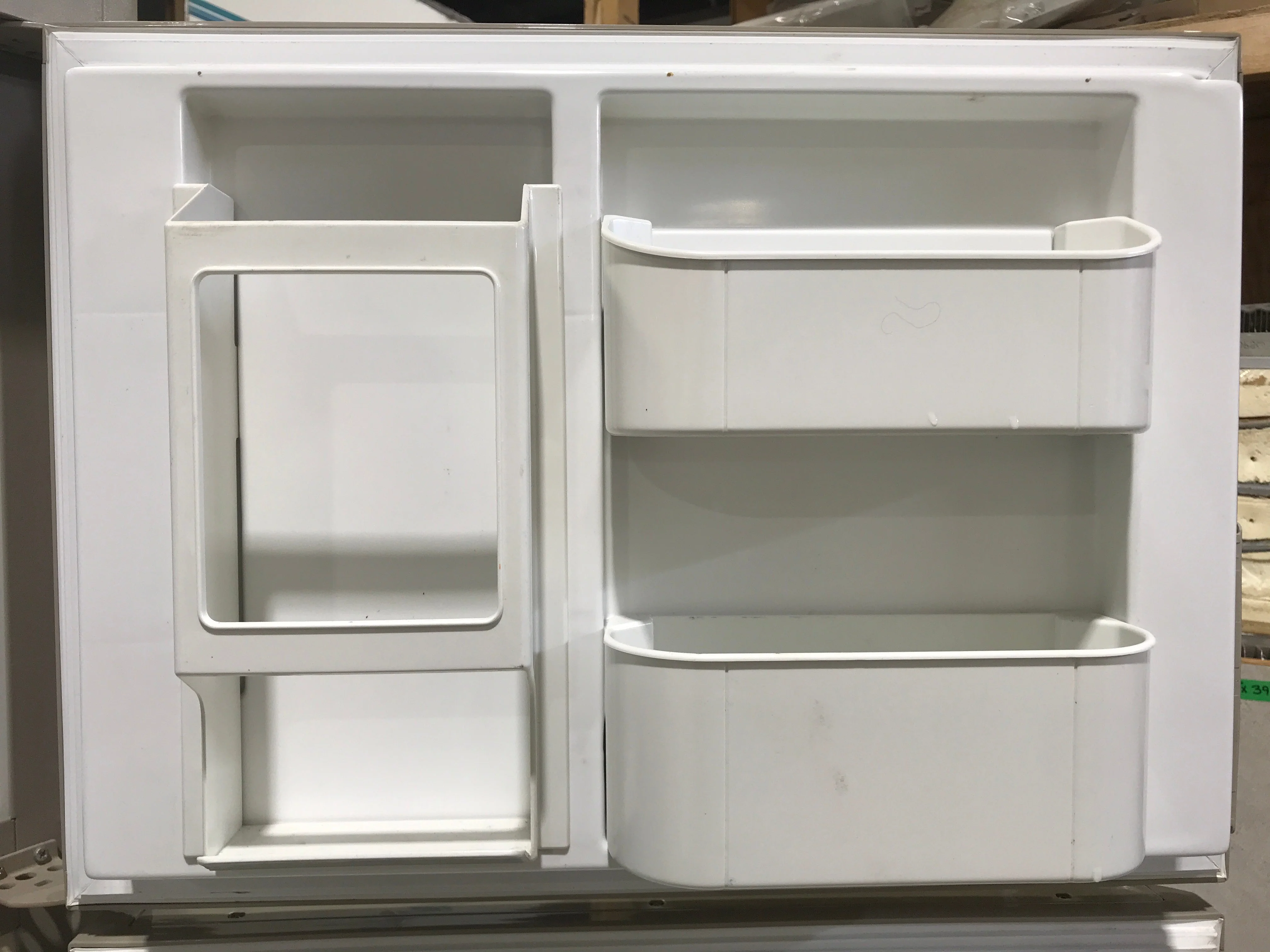 Used Complete Dometic Fridge, 2-Way - RM3662 - Image 7