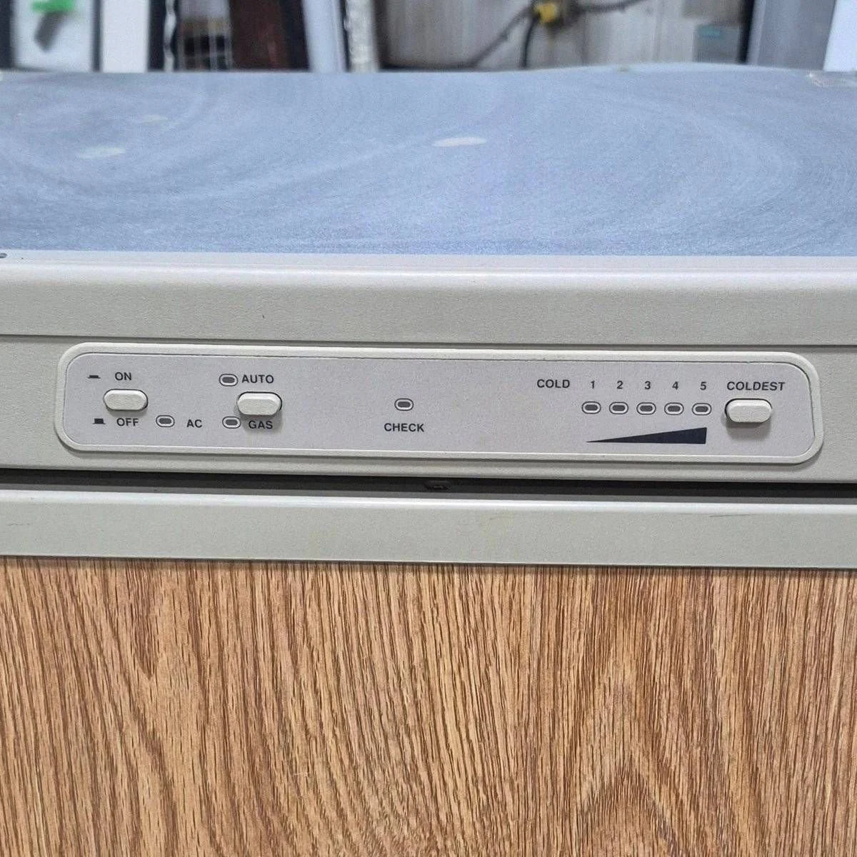 Used Complete Dometic Fridge, 2-Way - RM3862 - Image 2