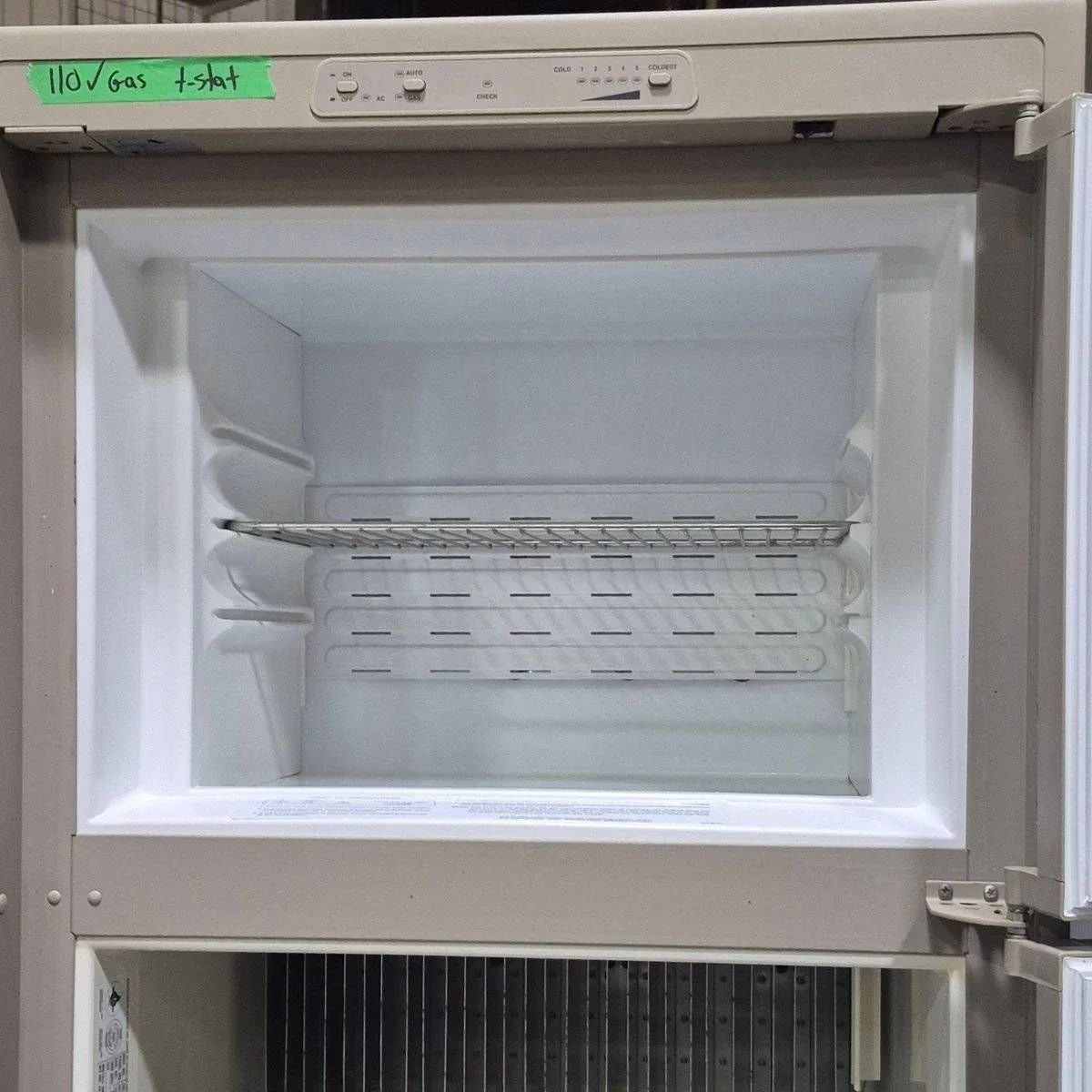 Used Complete Dometic Fridge, 2-Way - RM3862 - Image 6