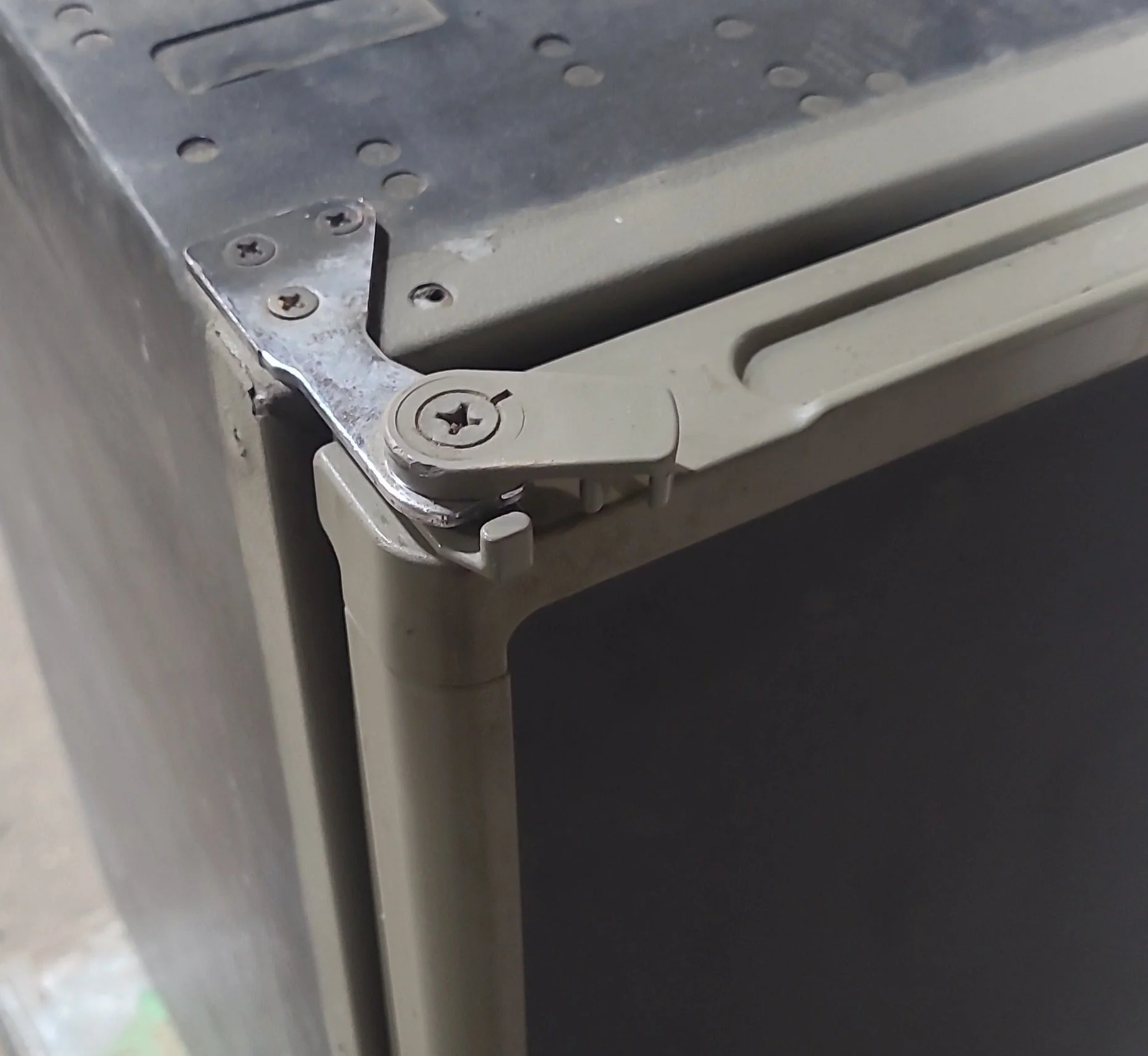 Used Complete Dometic Fridge, 3-Way - RM2202 - Image 2