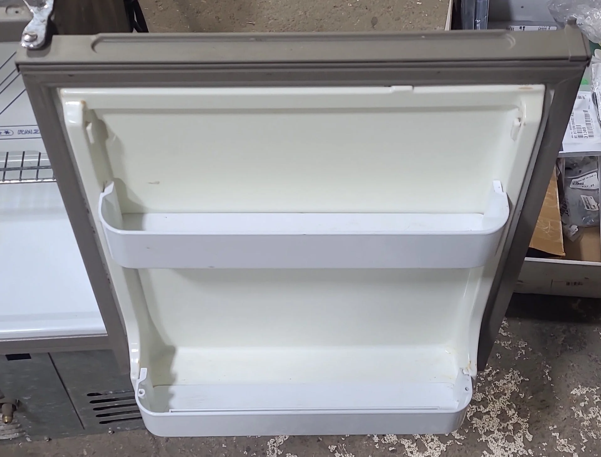 Used Complete Dometic Fridge, 3-Way - RM2202 - Image 4