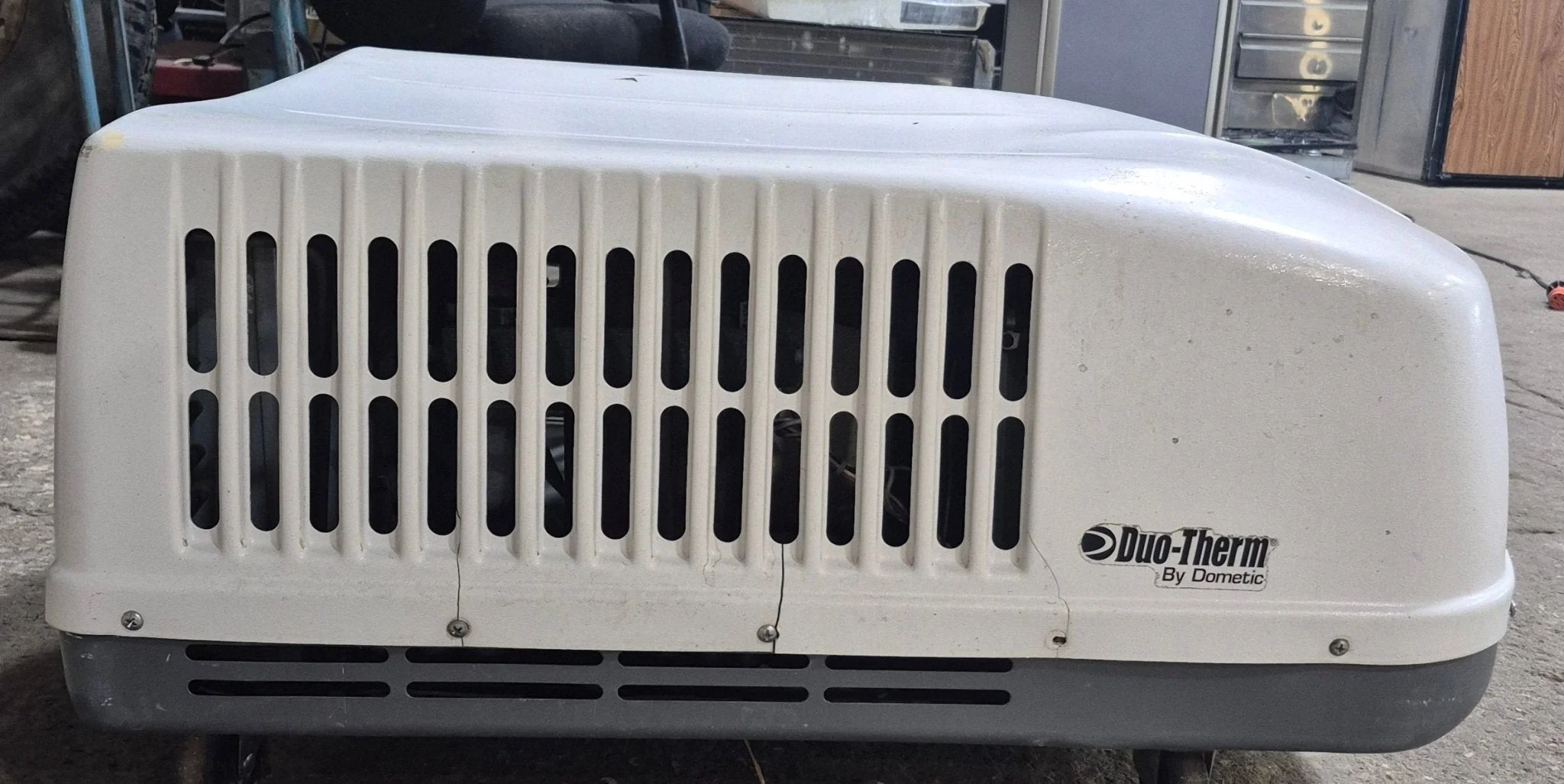 Used Complete Duo-Therm Air Conditioner, Complete, 13000 BTU, Cool Only - 57915.531 - Image 3