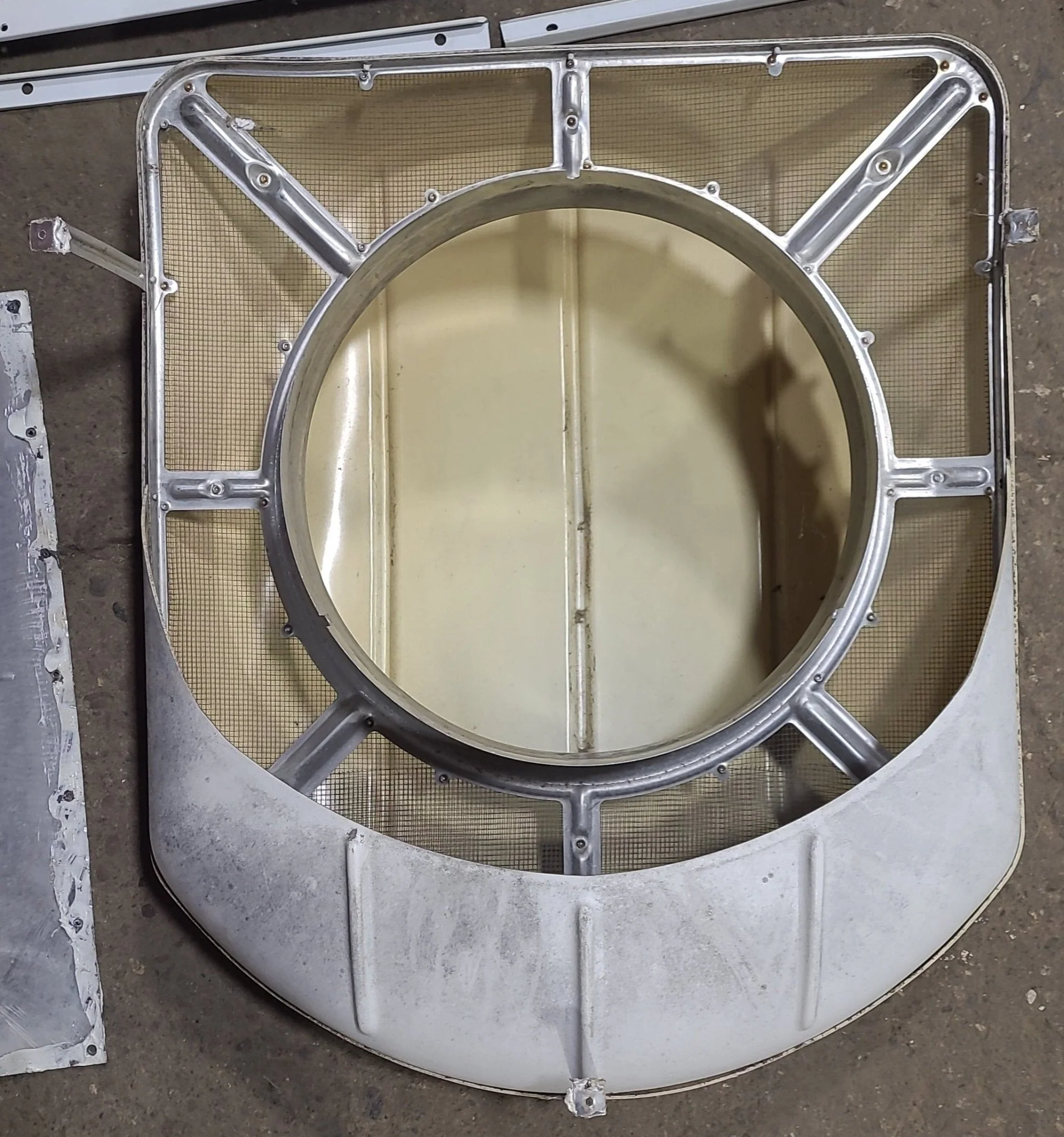 Used Complete Fan Vent 14" X 14" 12V - Image 2