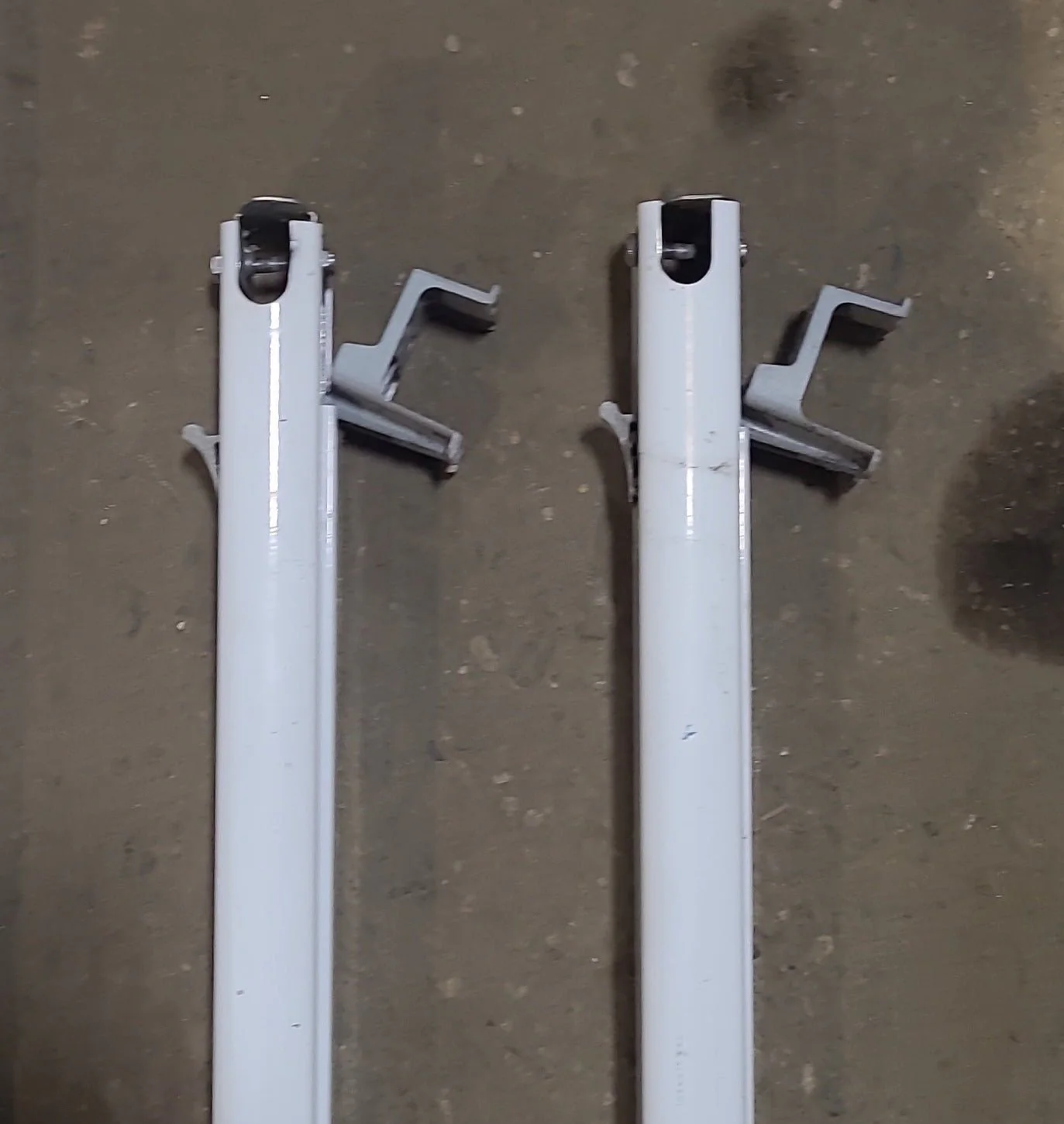 Used Complete Manual Awning A&E Dometic 12' No canvas - Image 6