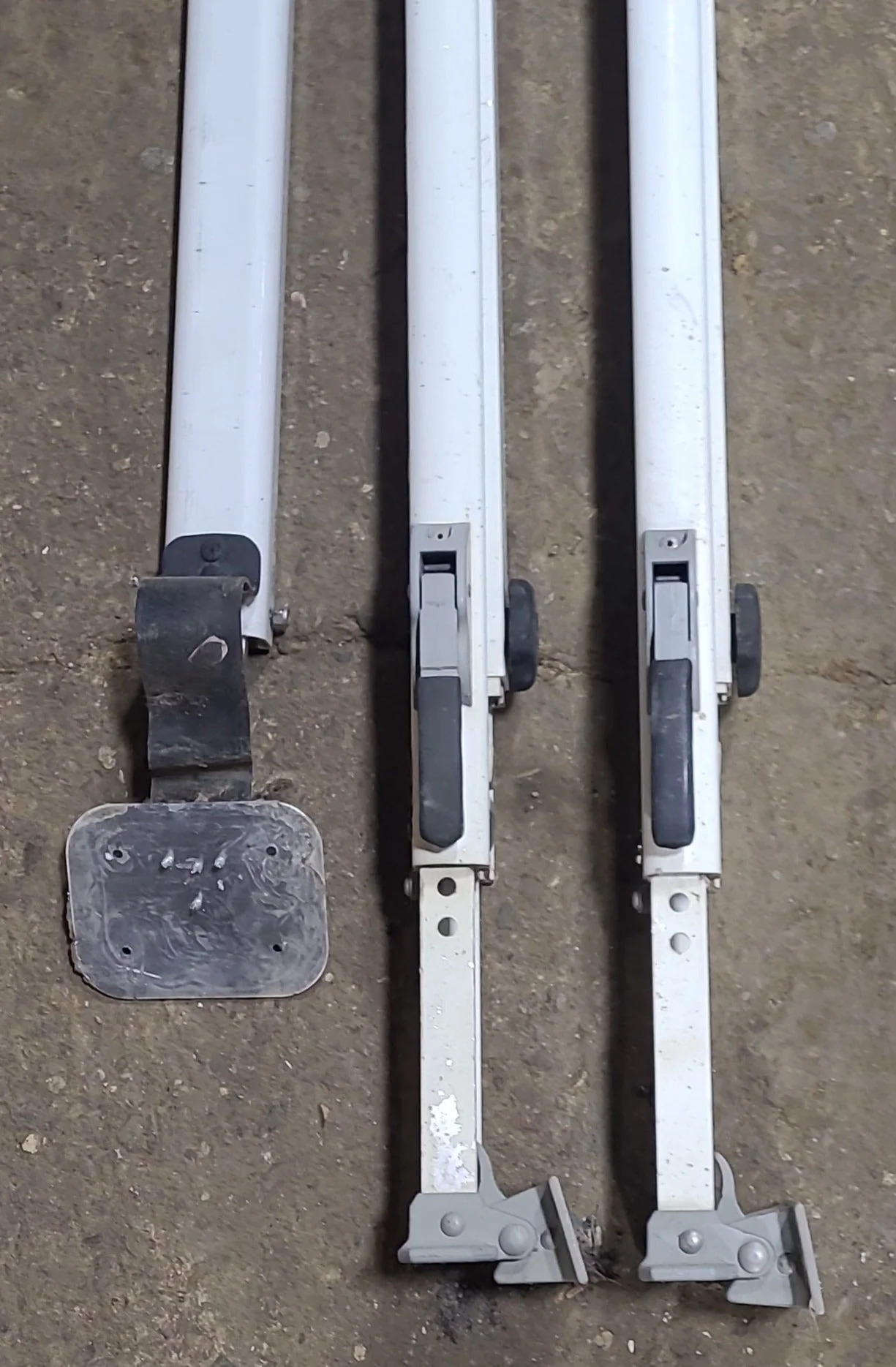 Used Complete Manual Awning A&E Dometic 21' No canvas - Image 6