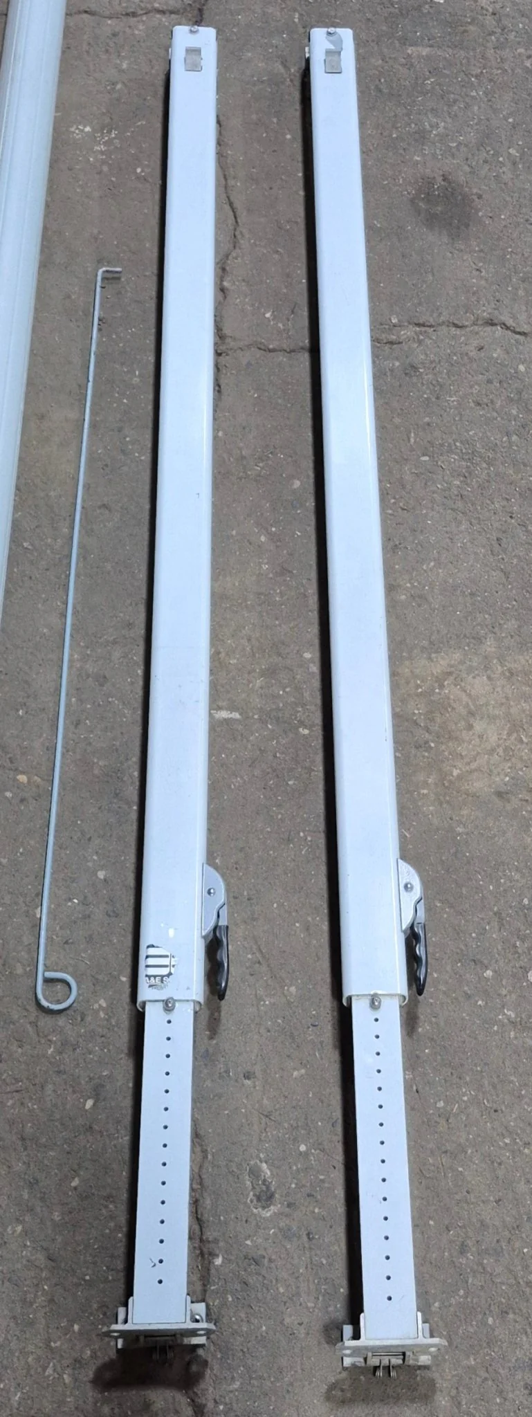 Used Complete Manual Awning Dometic / A&E 13' No Canvas - Image 2