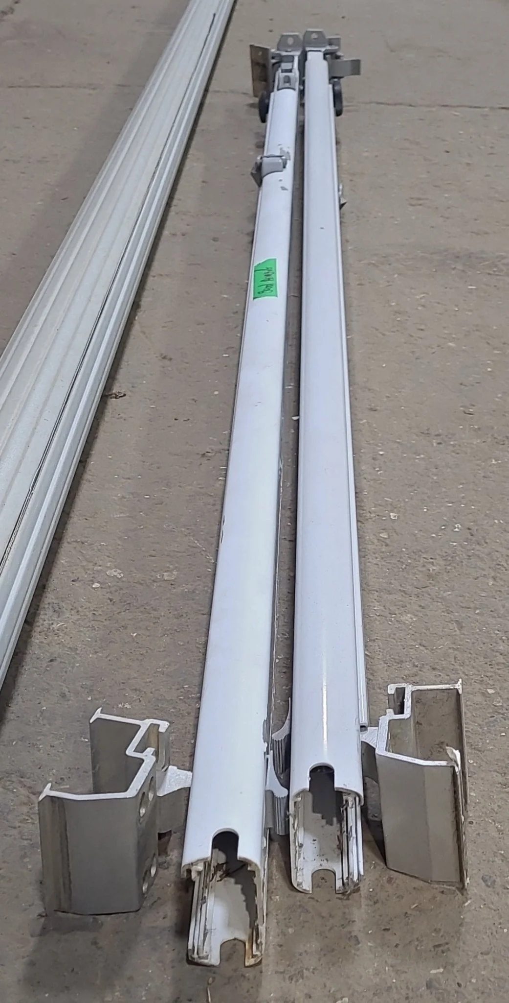 Used Complete Manual Awning Dometic / A&E 14' No Canvas - Image 2