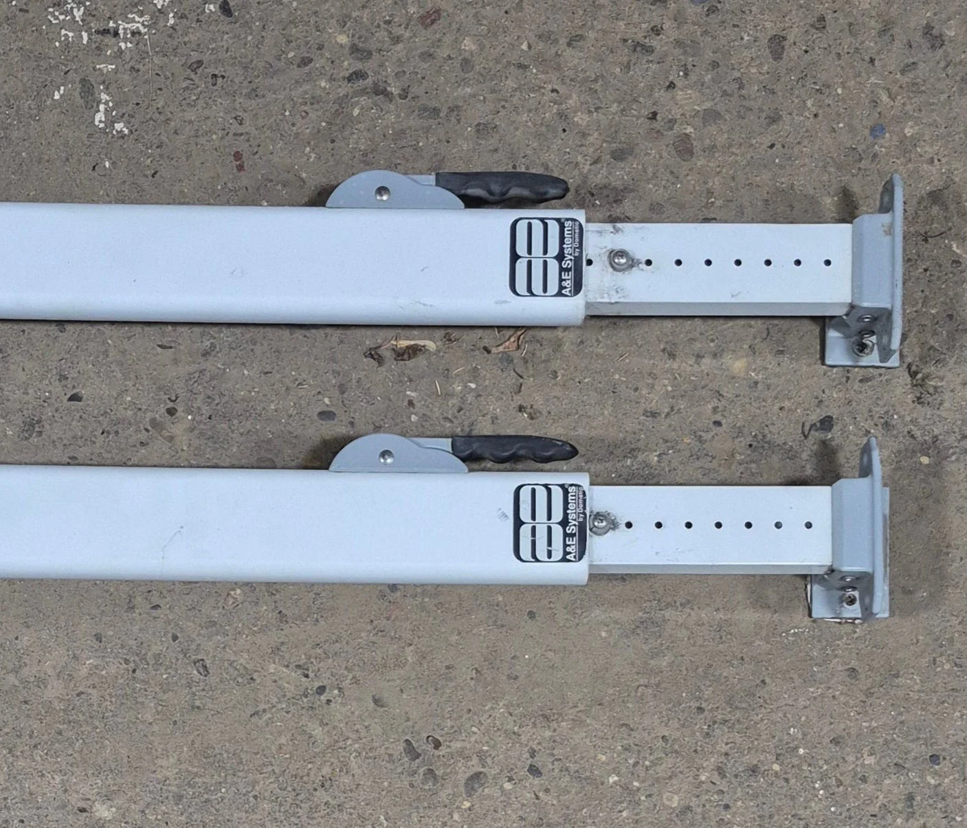 Used Complete Manual Awning Dometic / A&E 15' No Canvas - Image 6
