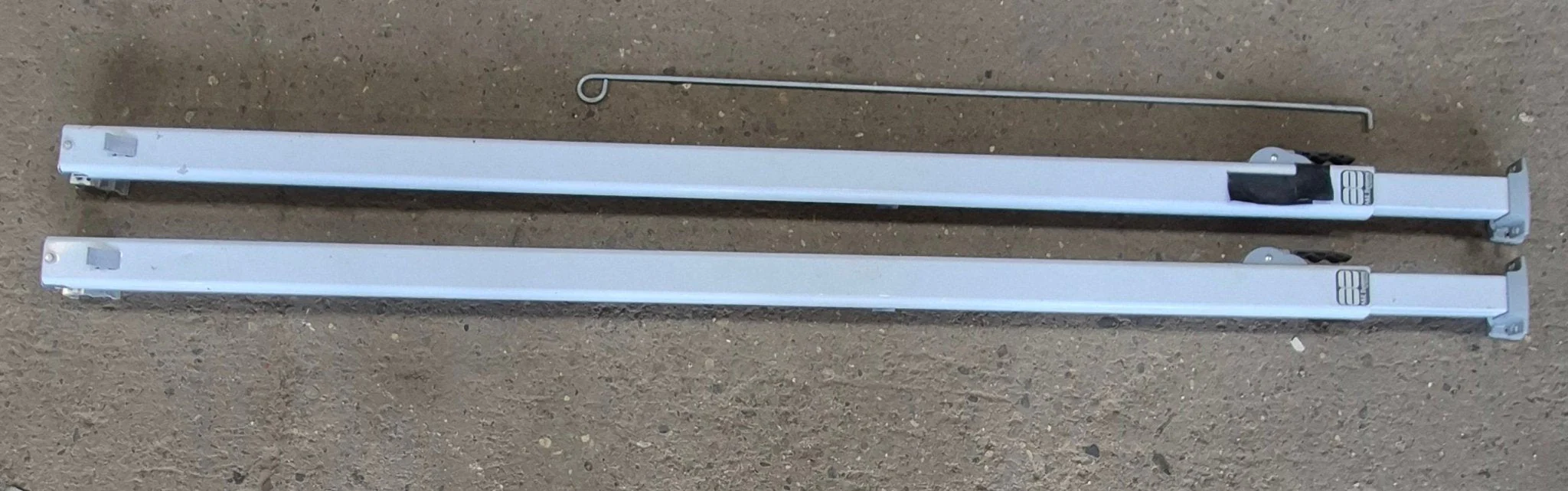 Used Complete Manual Awning Dometic / A&E 18' No Canvas - Image 4