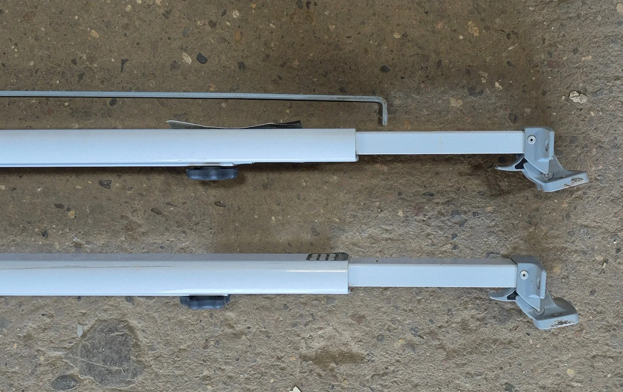 Used Complete Manual Awning Dometic / A&E 18' No Canvas - Image 8