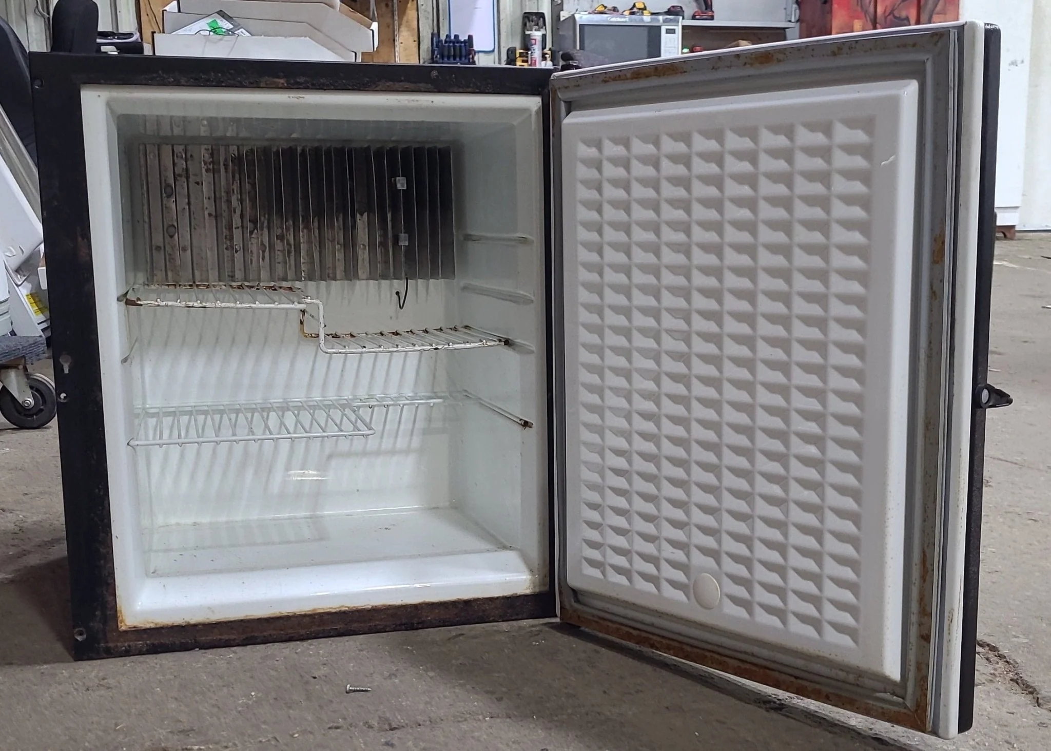 Used Complete Norcold Fridge, 3-Way - 323 - Image 3