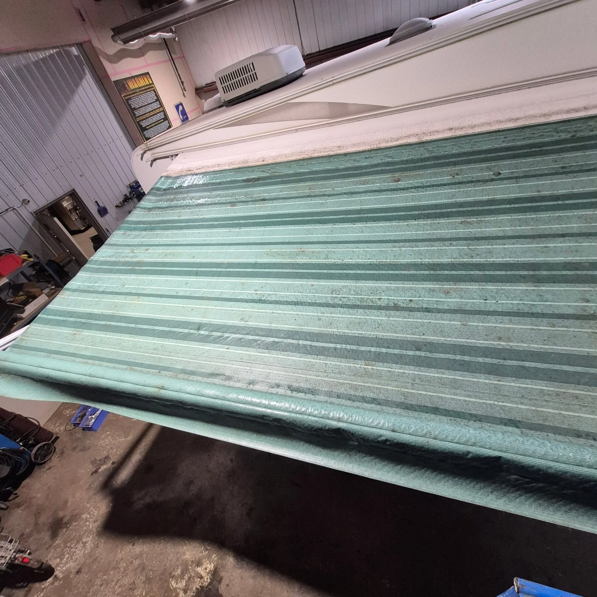 Used Complete Power Awning Dometic A&E 20' Used Canvas