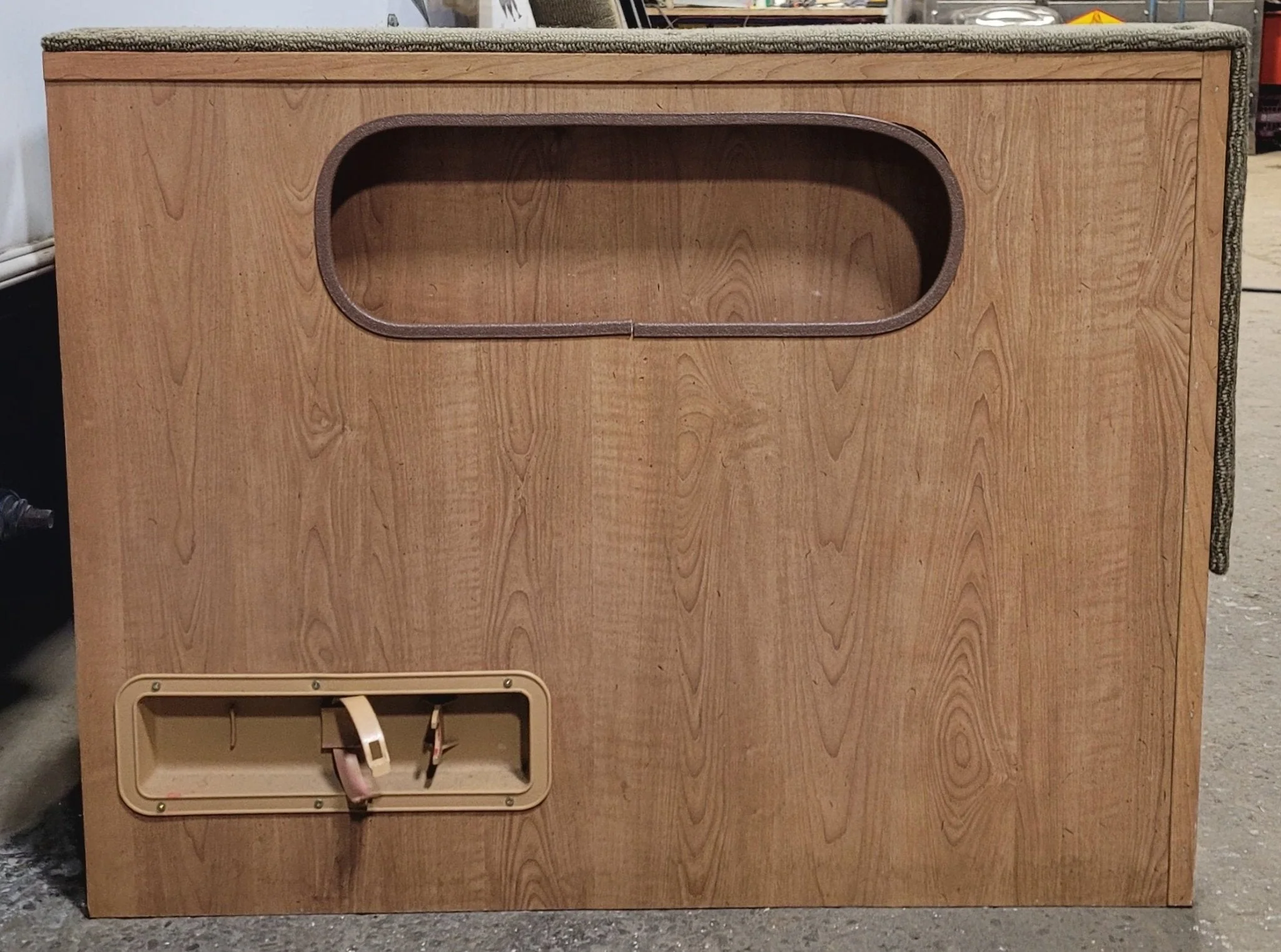 Used Complete RV Dinette Set - 40 1/2” D x 75 1/2" W x 31 1/2" H - Does not include table hardware. - Image 9